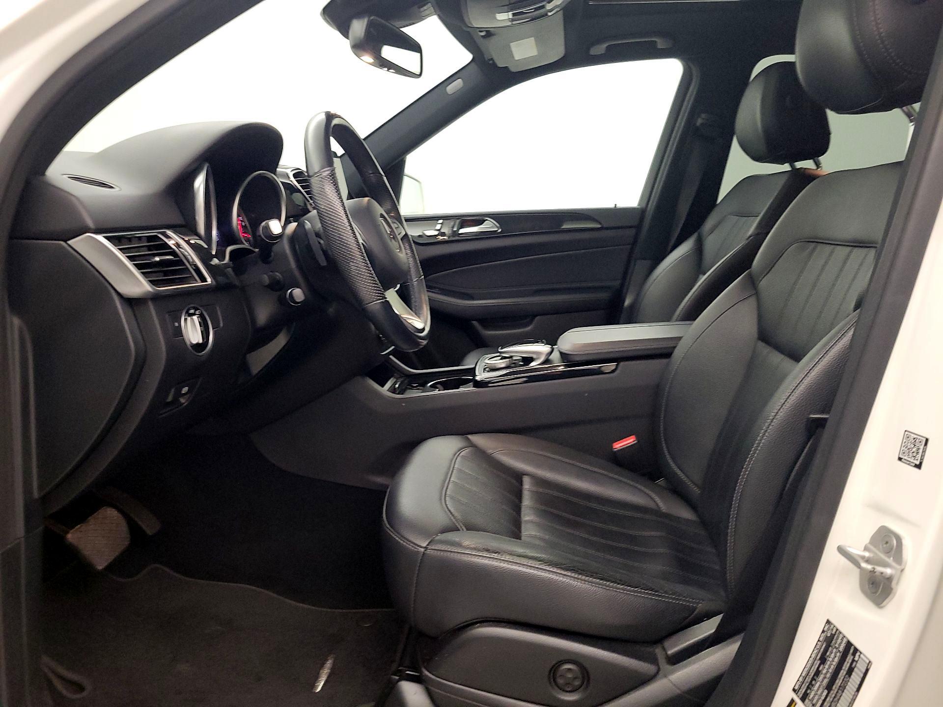 Thumbnail: 2017 Mercedes-Benz GLE - 11