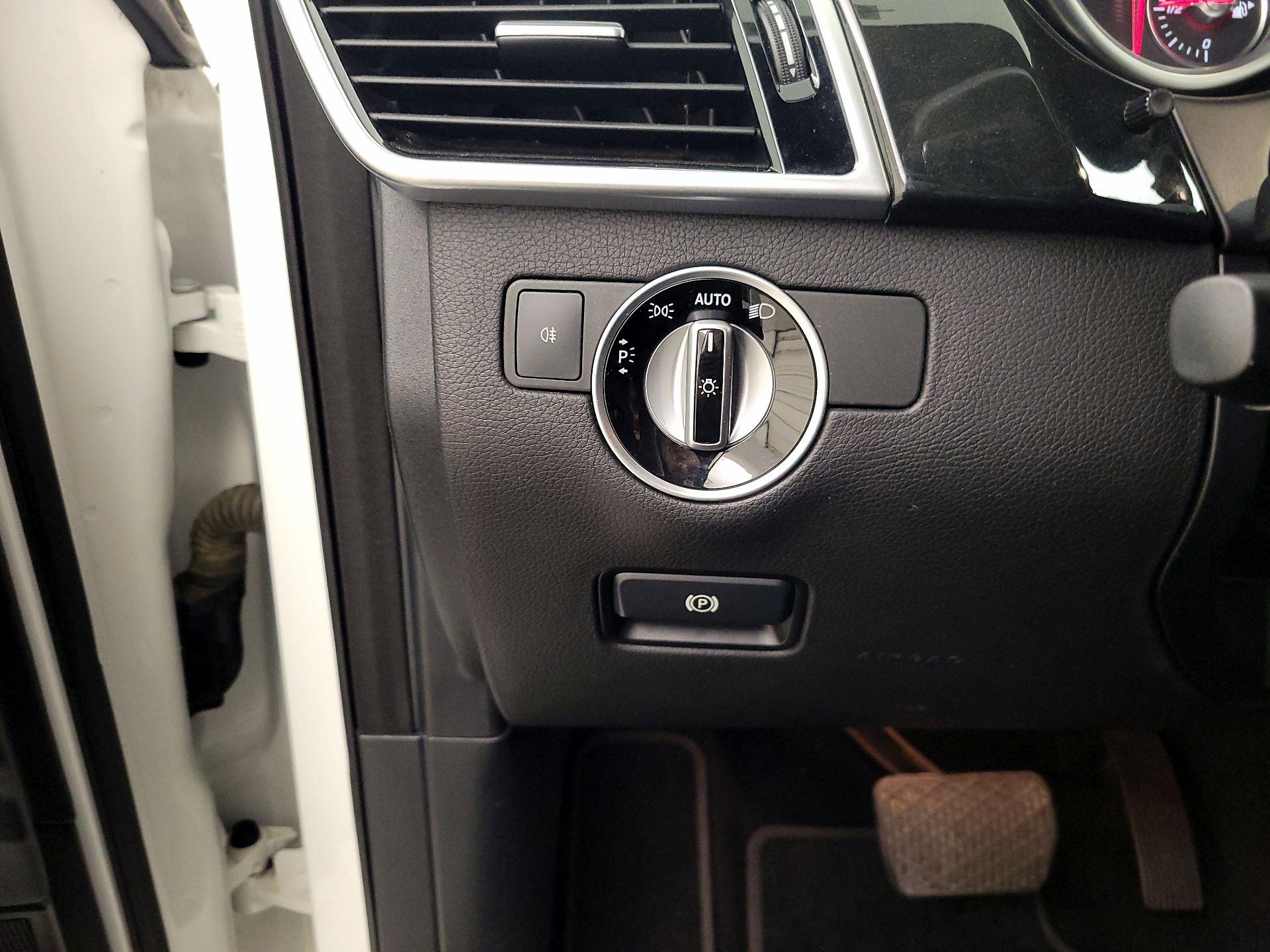 Thumbnail: 2017 Mercedes-Benz GLE - 13