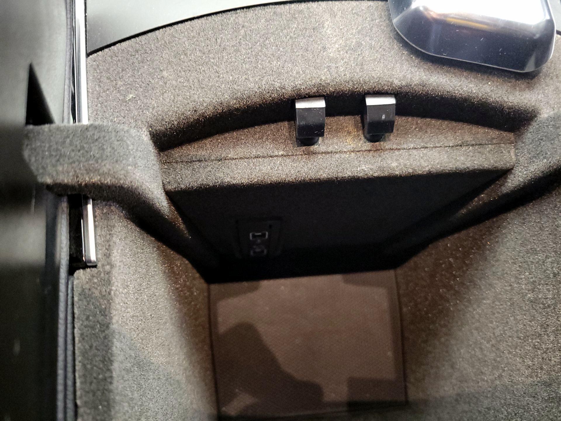 Thumbnail: 2017 Mercedes-Benz GLE - 18