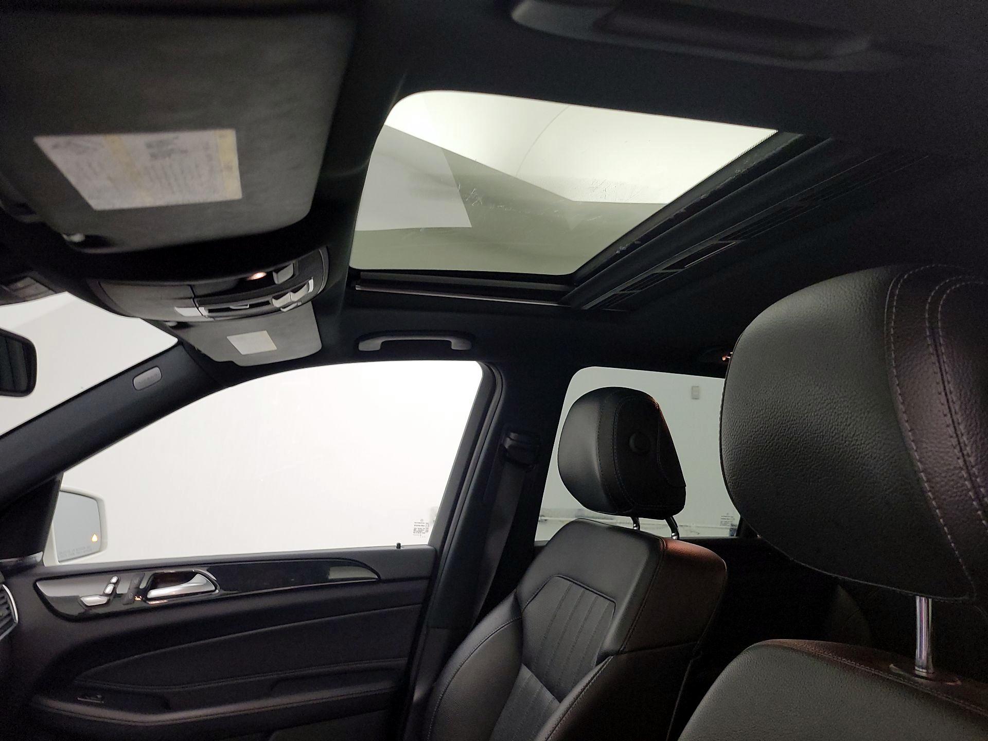 Thumbnail: 2017 Mercedes-Benz GLE - 19