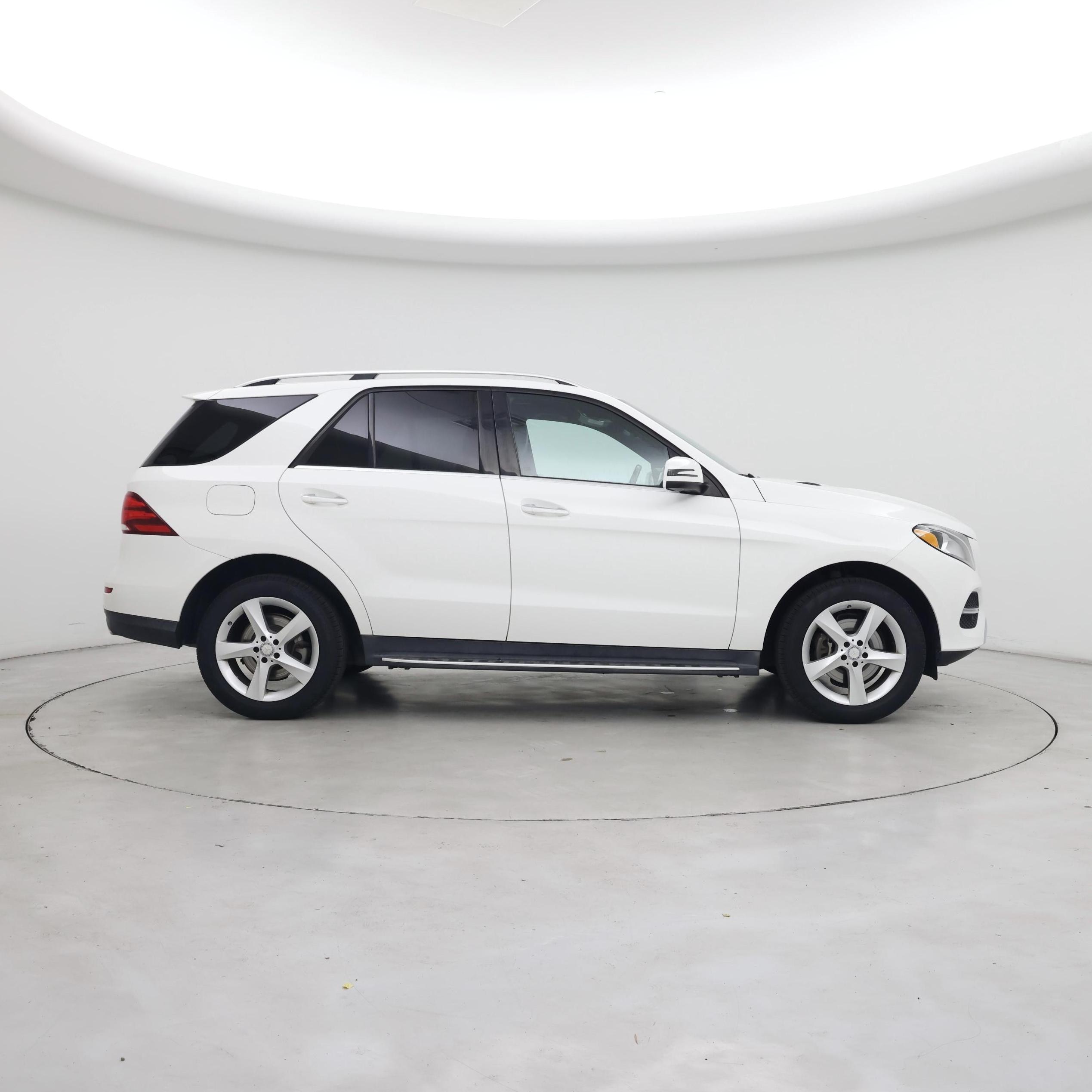 Thumbnail: 2017 Mercedes-Benz GLE - 7