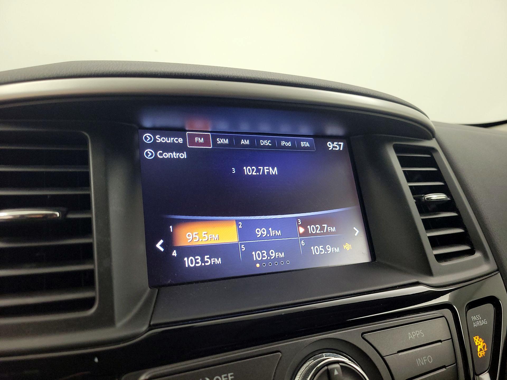 Thumbnail: 2017 Nissan Pathfinder - 15