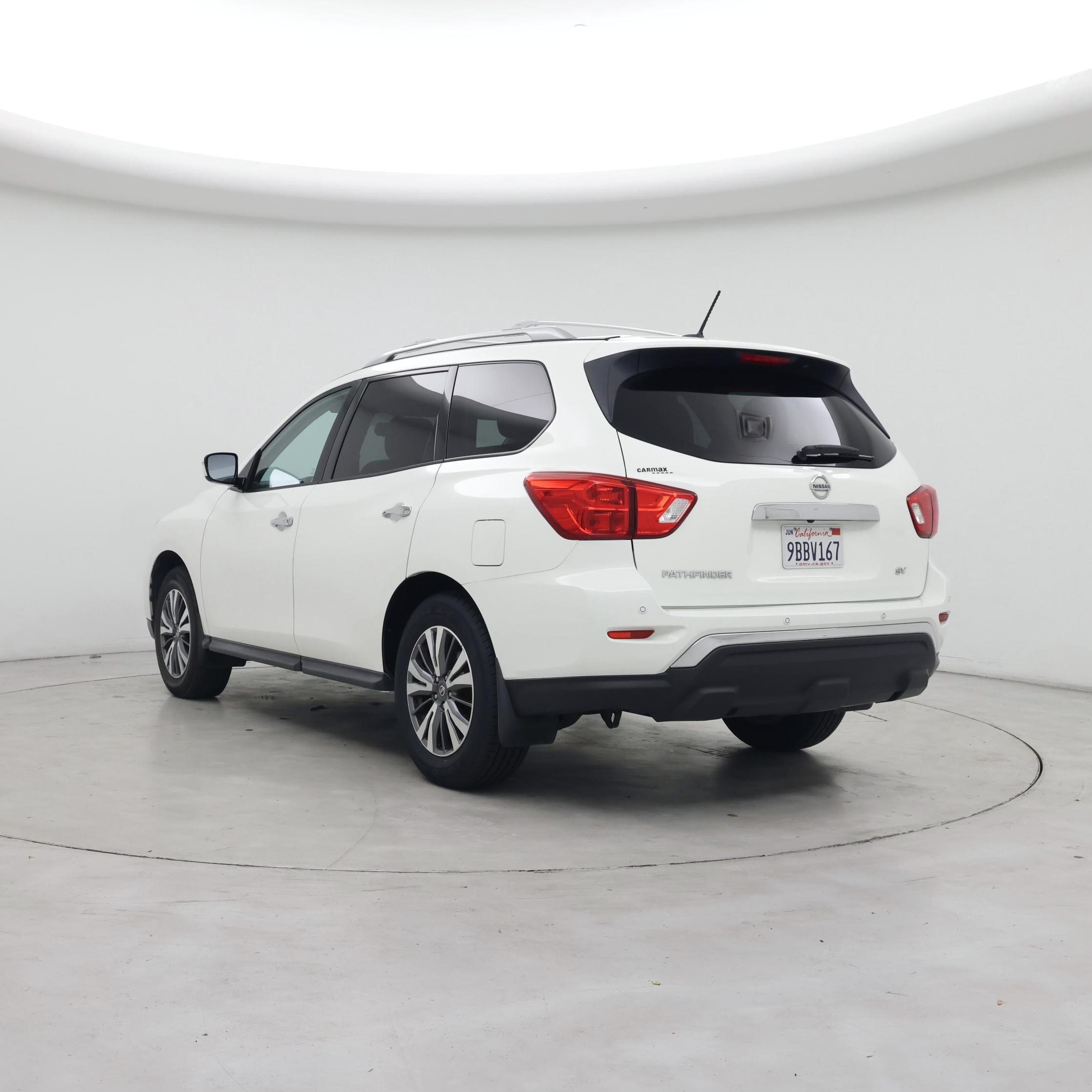 Thumbnail: 2017 Nissan Pathfinder - 2