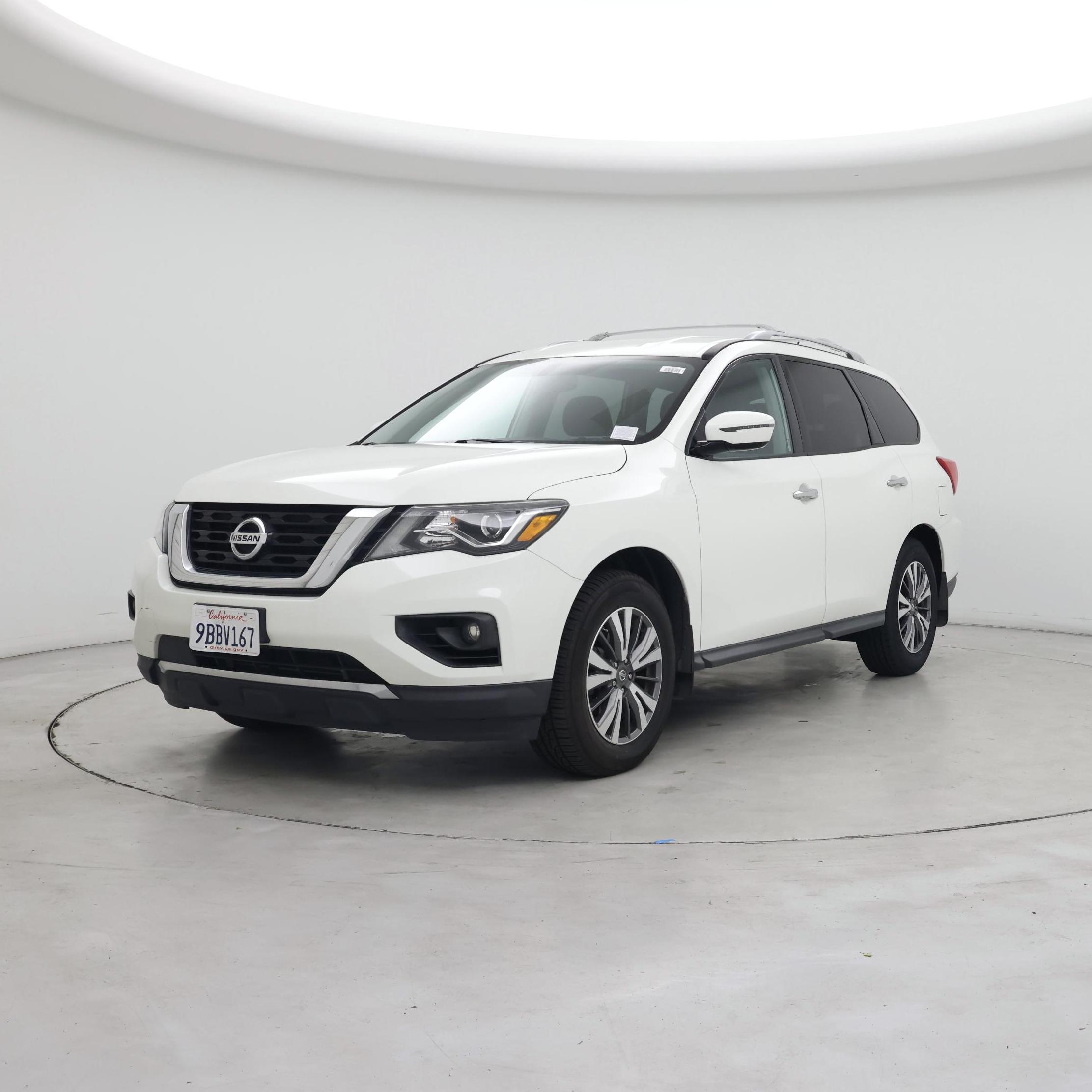 Thumbnail: 2017 Nissan Pathfinder - 4