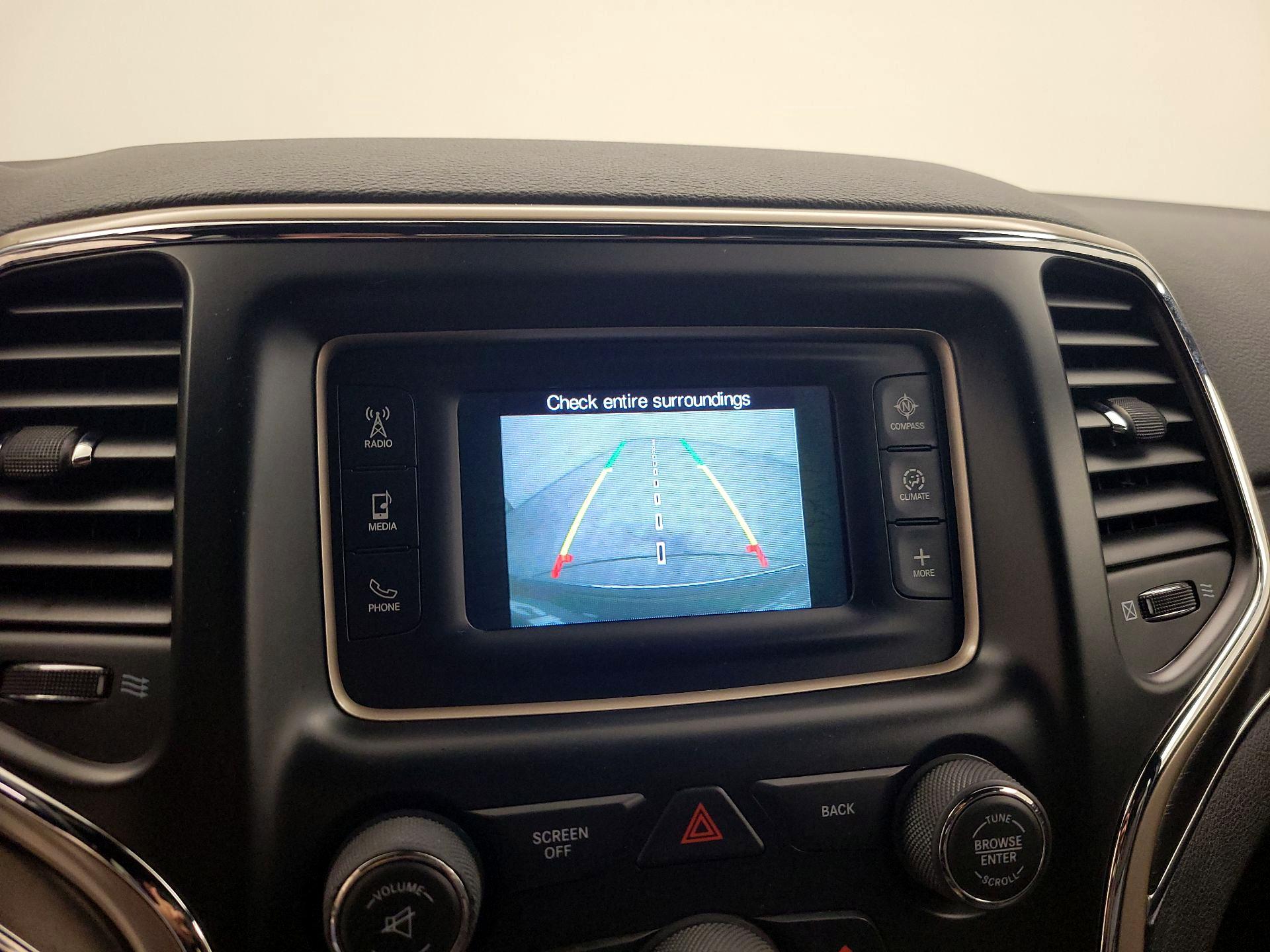 Thumbnail: 2015 Jeep Grand Cherokee - 14