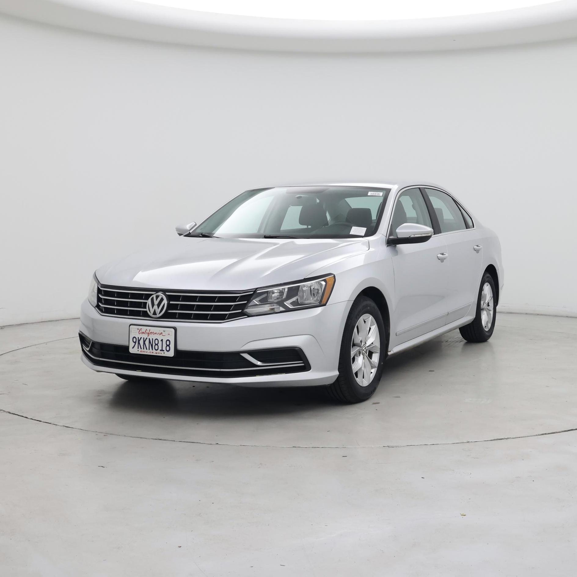 Thumbnail: 2016 Volkswagen Passat - 4