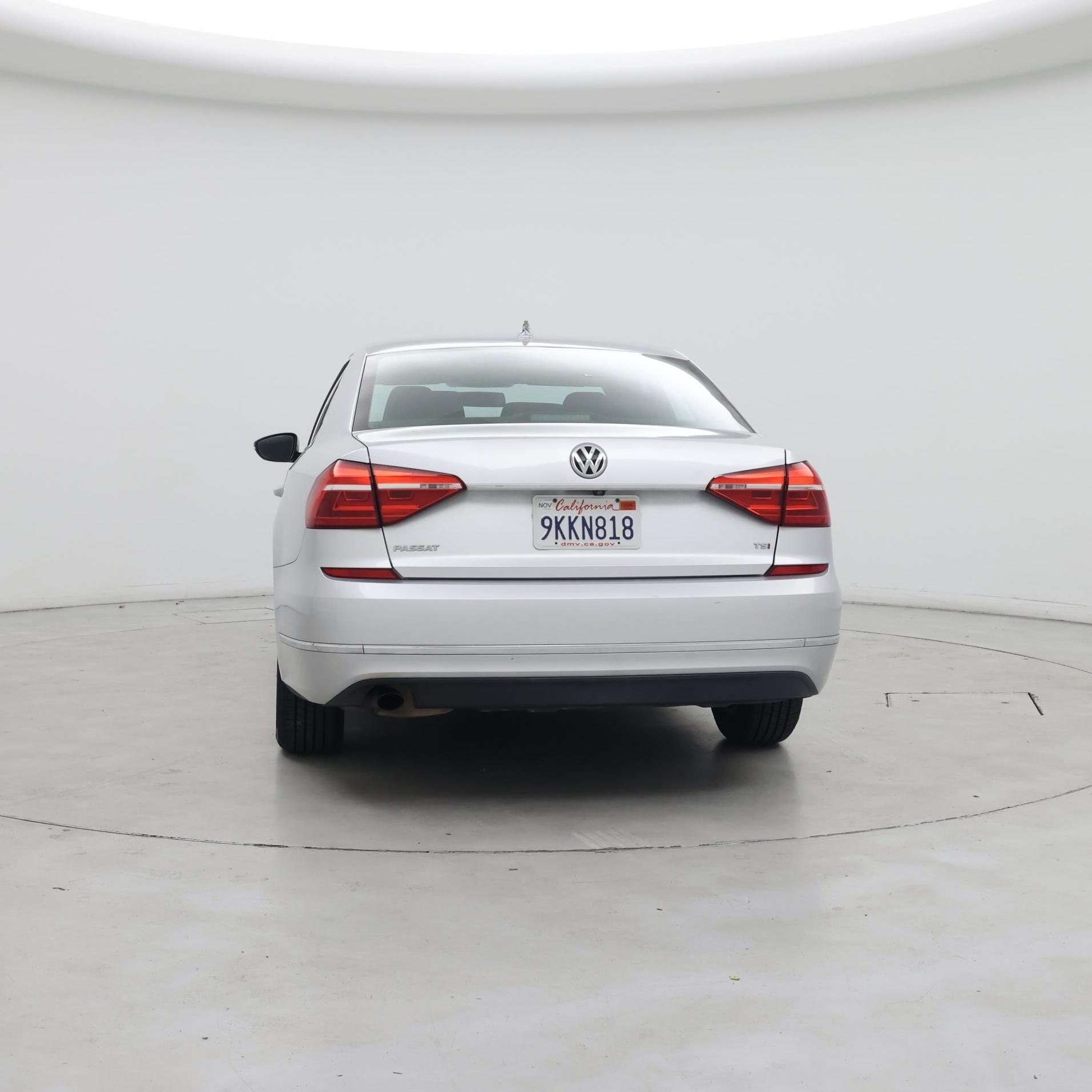 Thumbnail: 2016 Volkswagen Passat - 6