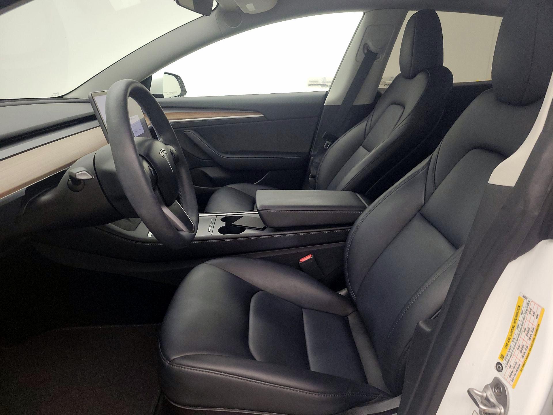 Thumbnail: 2023 Tesla Model 3 - 11