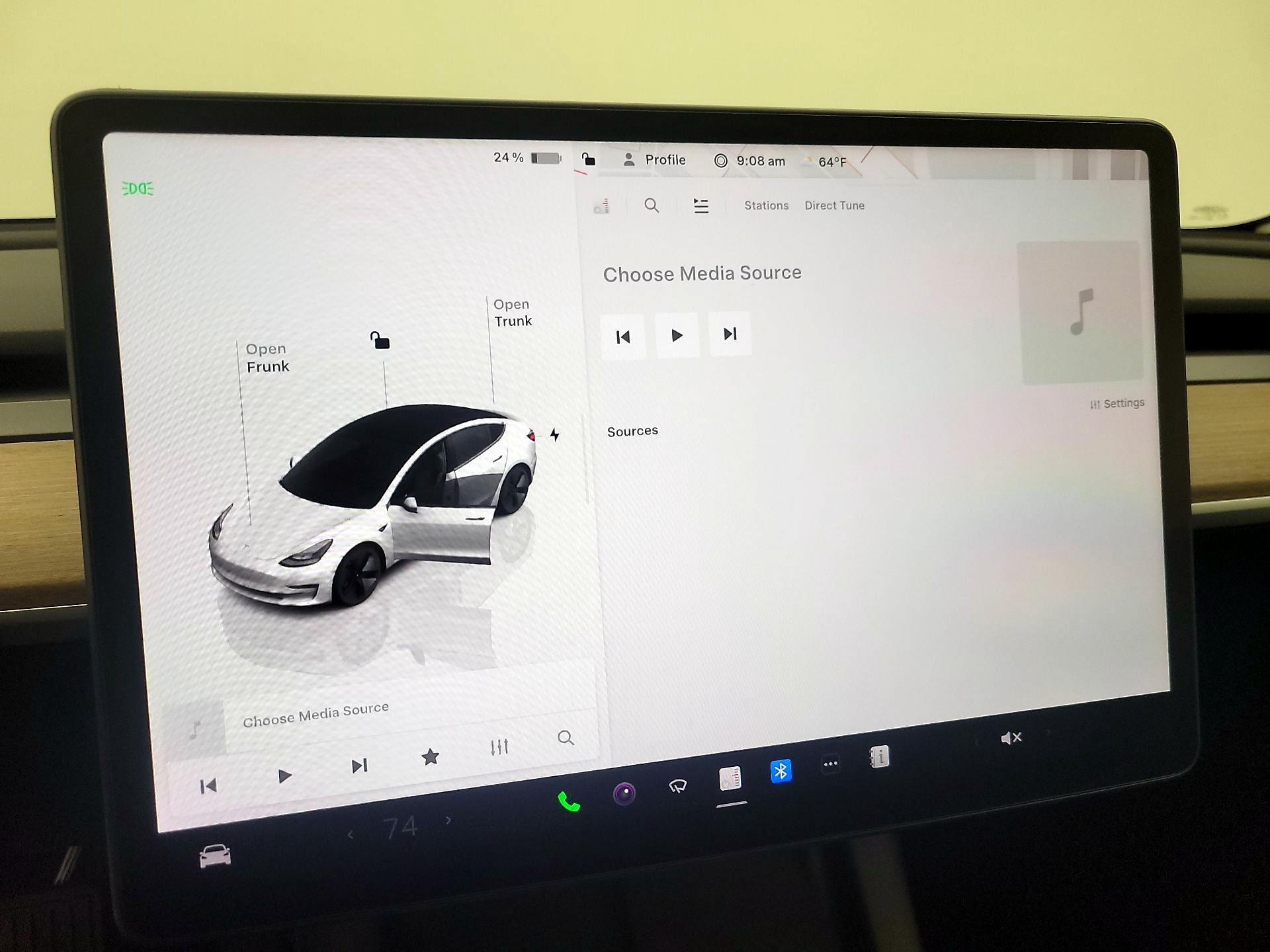Thumbnail: 2023 Tesla Model 3 - 15