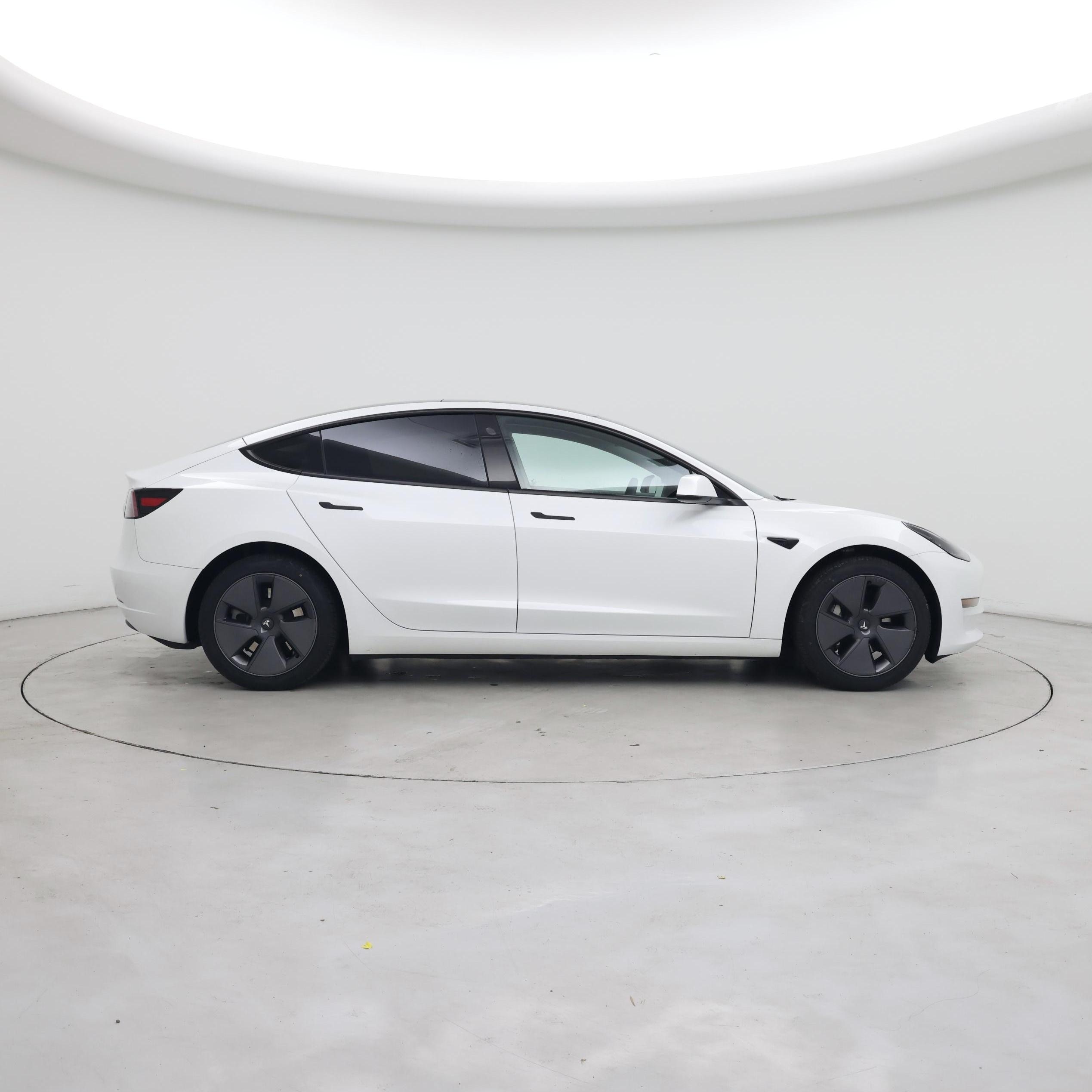 Thumbnail: 2023 Tesla Model 3 - 7
