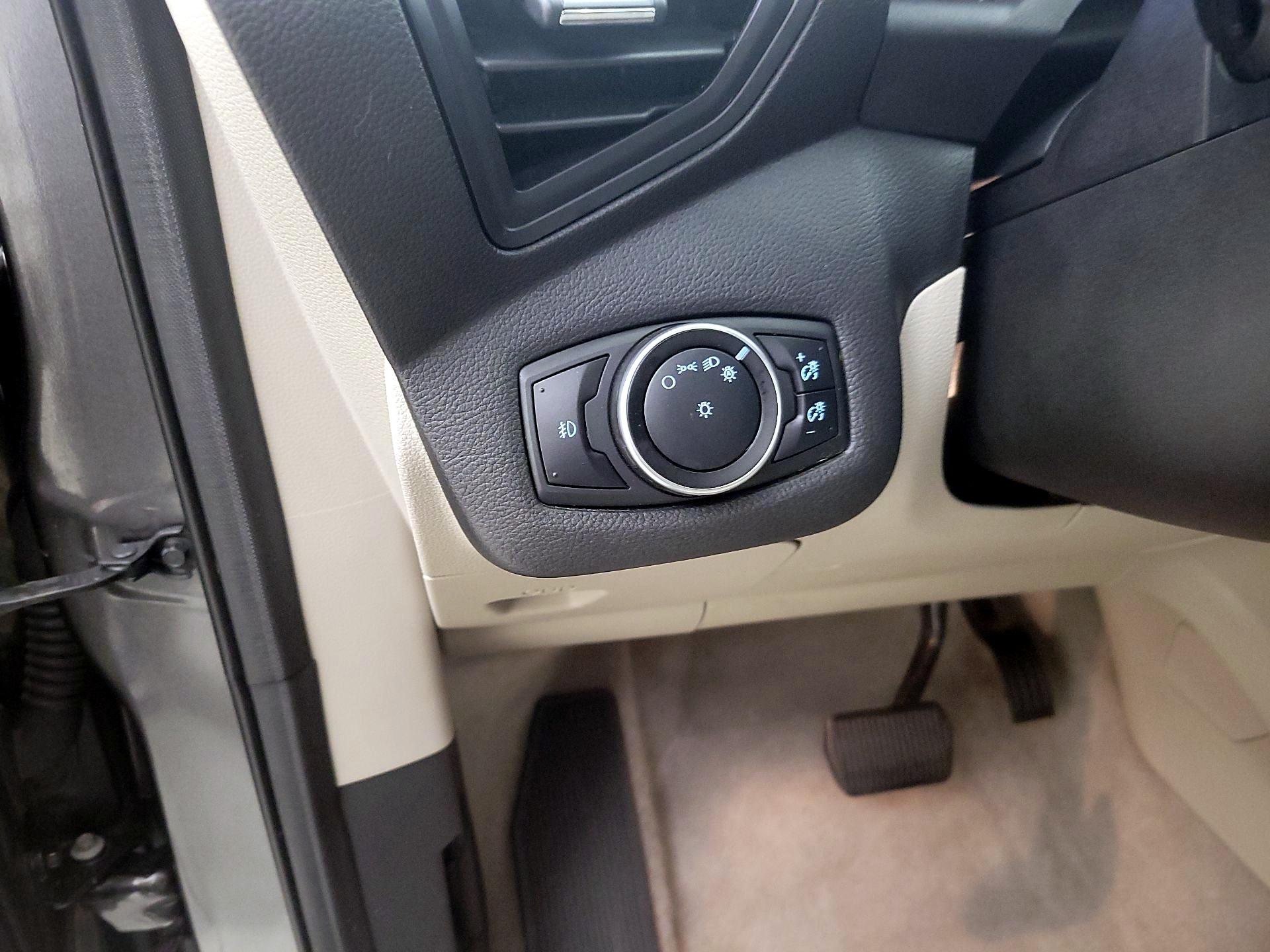 Thumbnail: 2015 Ford Escape - 13