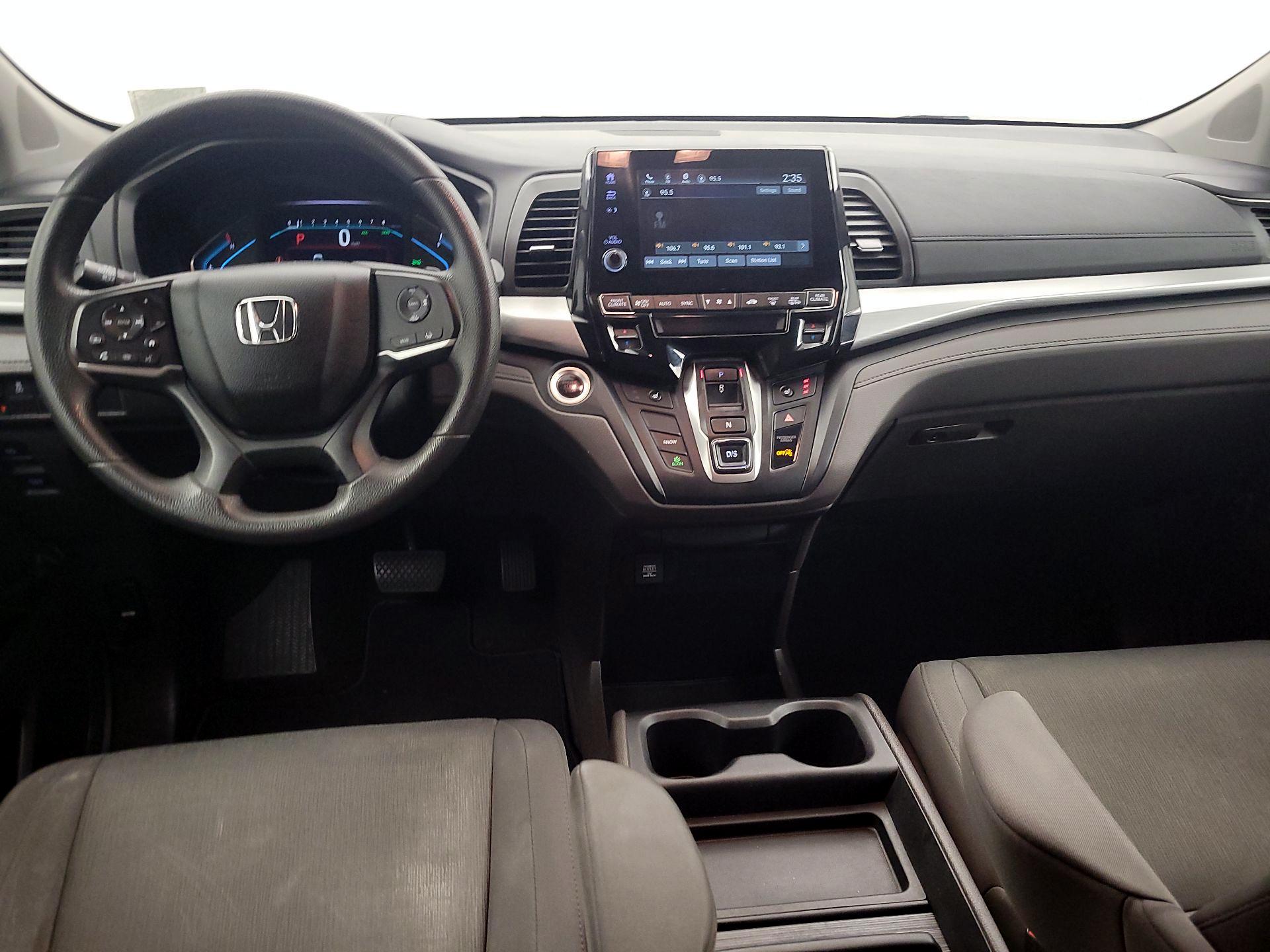 Thumbnail: 2018 Honda Odyssey - 9