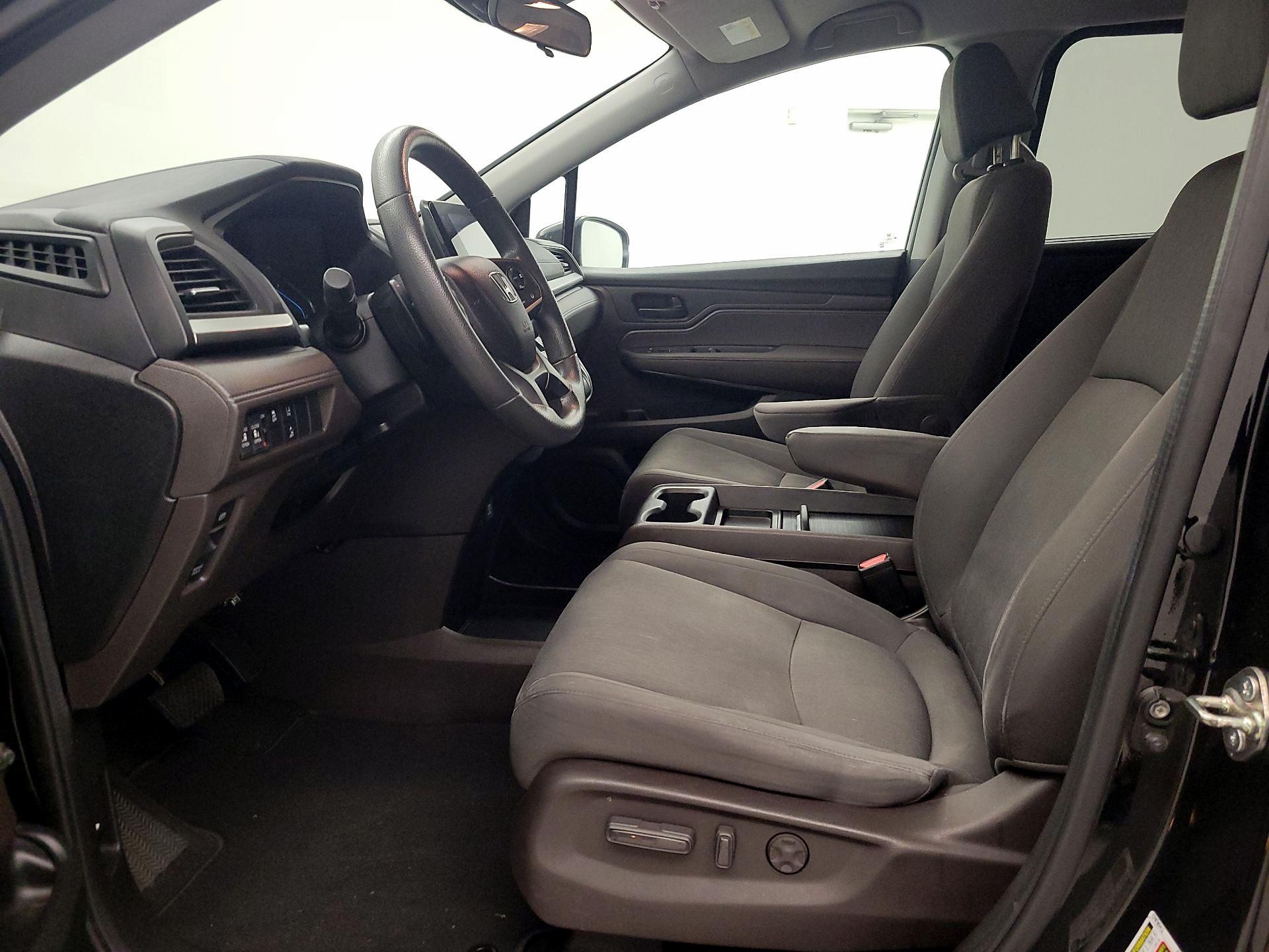 Thumbnail: 2018 Honda Odyssey - 11