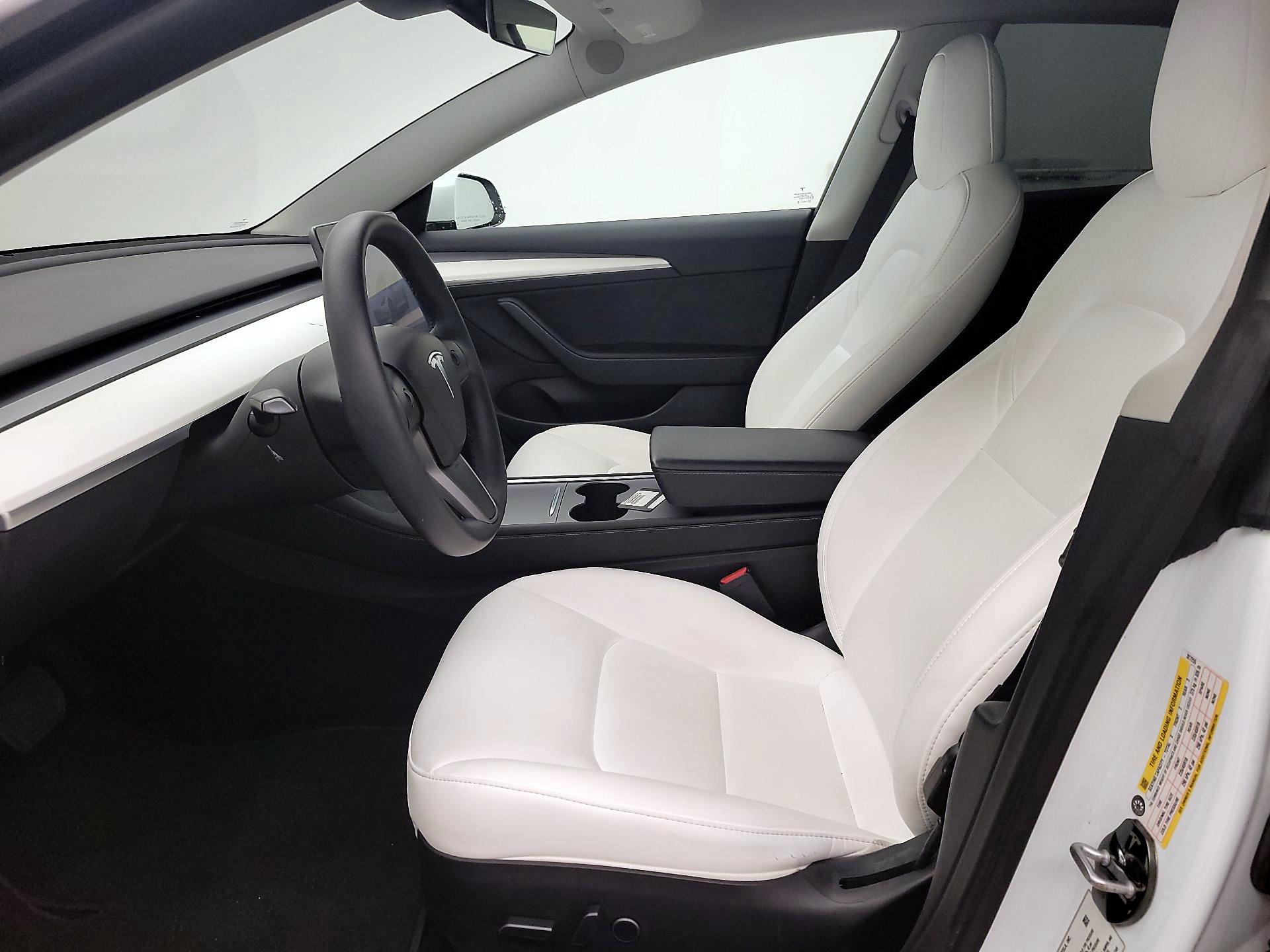 Thumbnail: 2022 Tesla Model 3 - 11