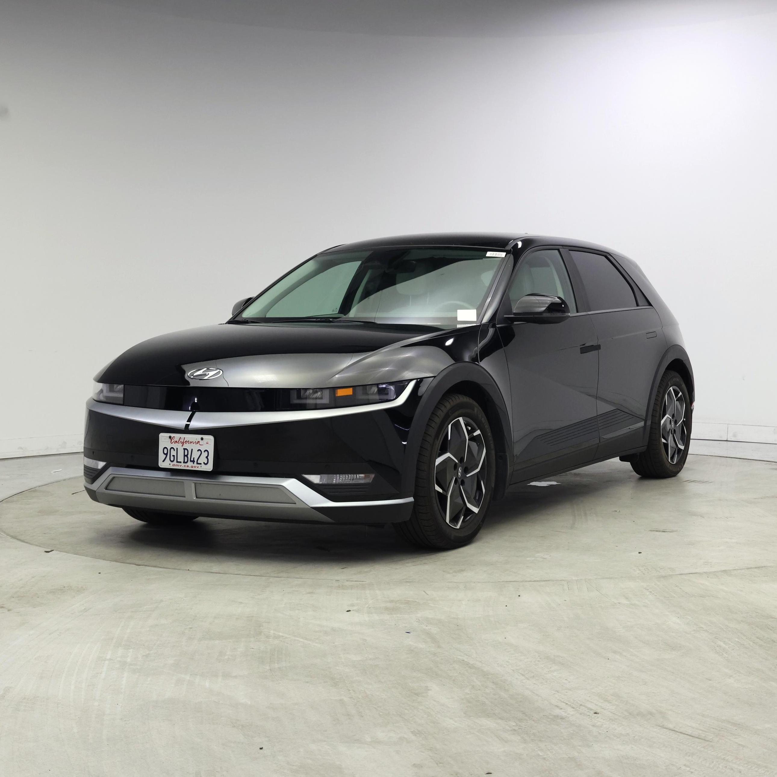 Thumbnail: 2023 Hyundai Ioniq 5 - 4