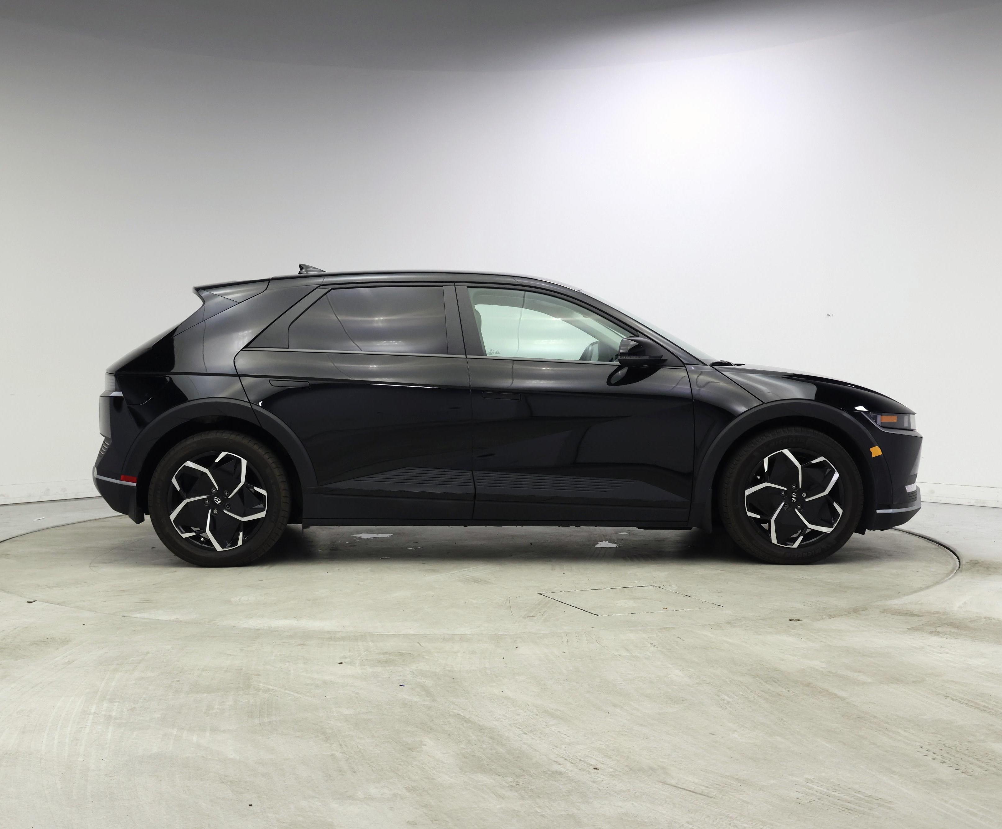 Thumbnail: 2023 Hyundai Ioniq 5 - 7