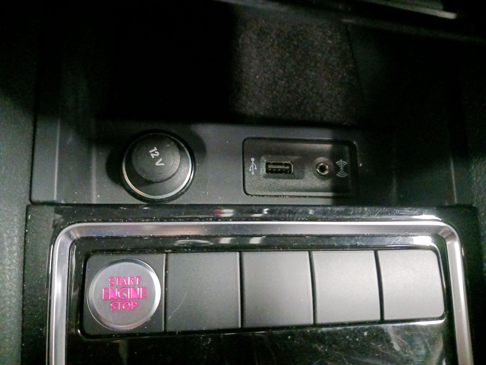 Thumbnail: 2016 Volkswagen Jetta - 17