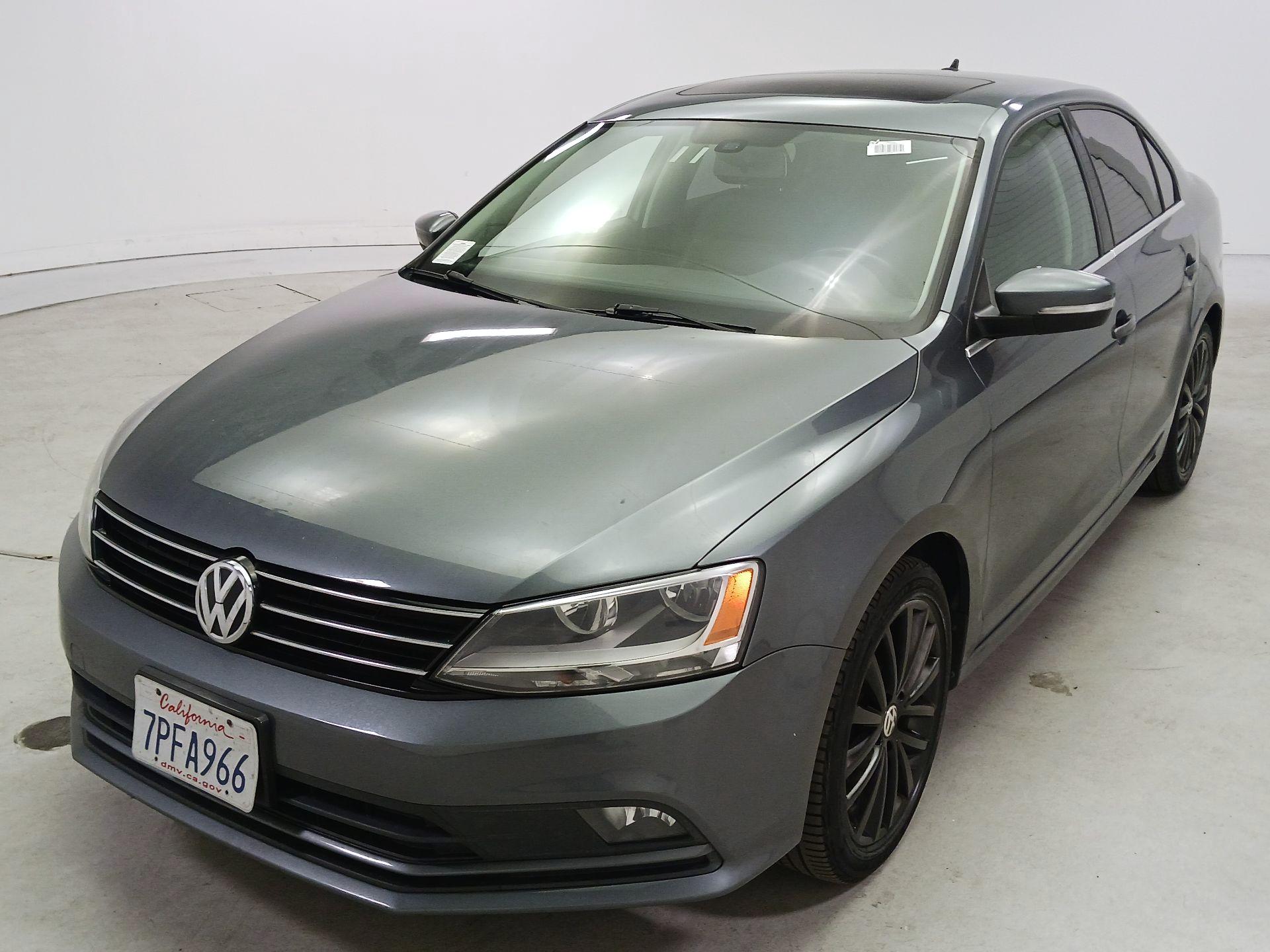 Thumbnail: 2016 Volkswagen Jetta - 3
