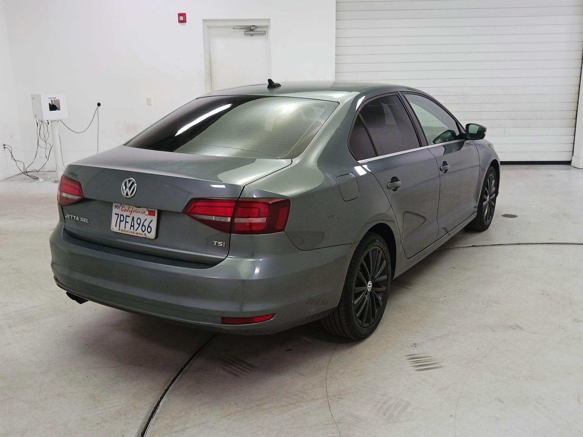 Thumbnail: 2016 Volkswagen Jetta - 5