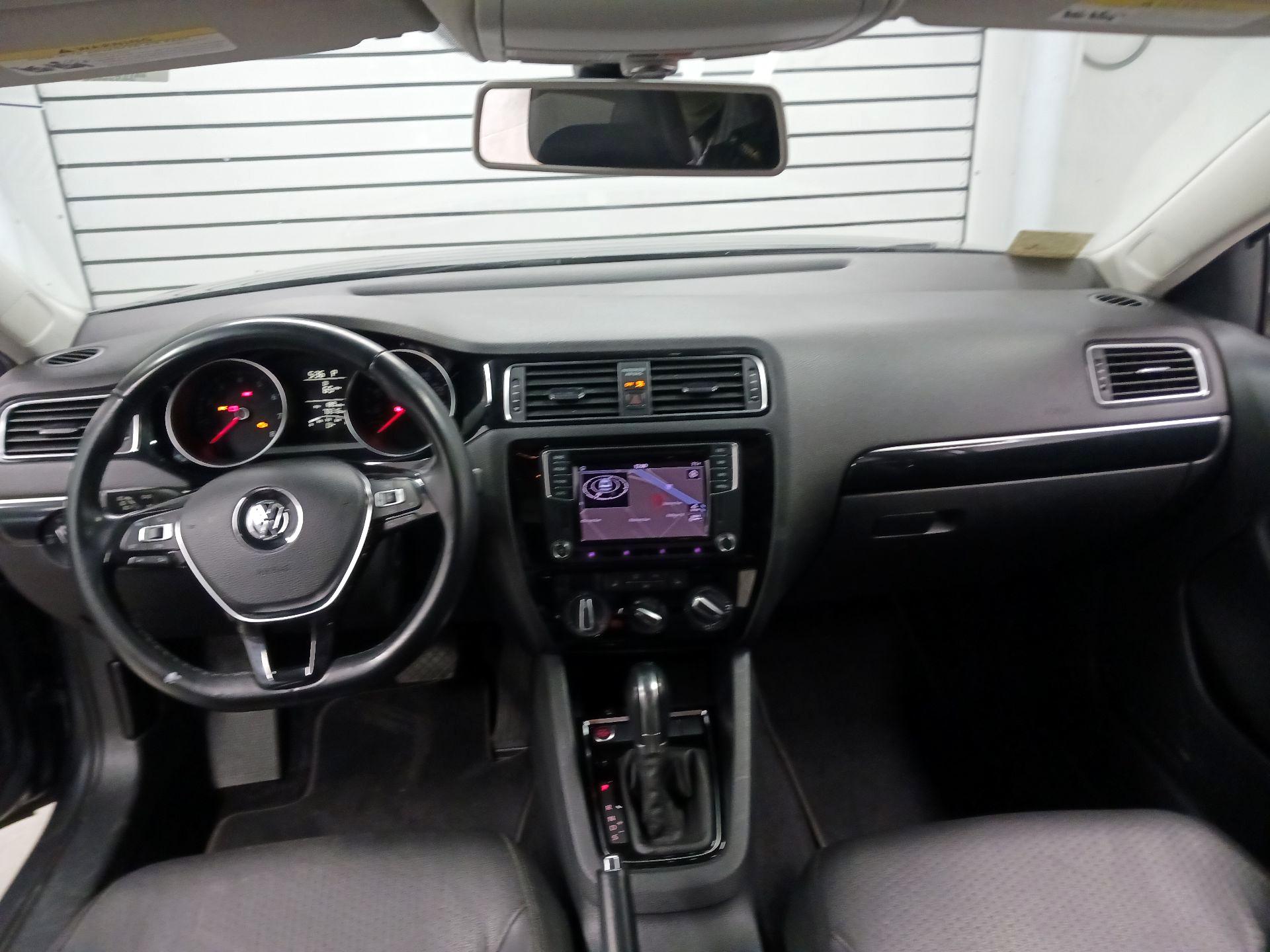 Thumbnail: 2016 Volkswagen Jetta - 8