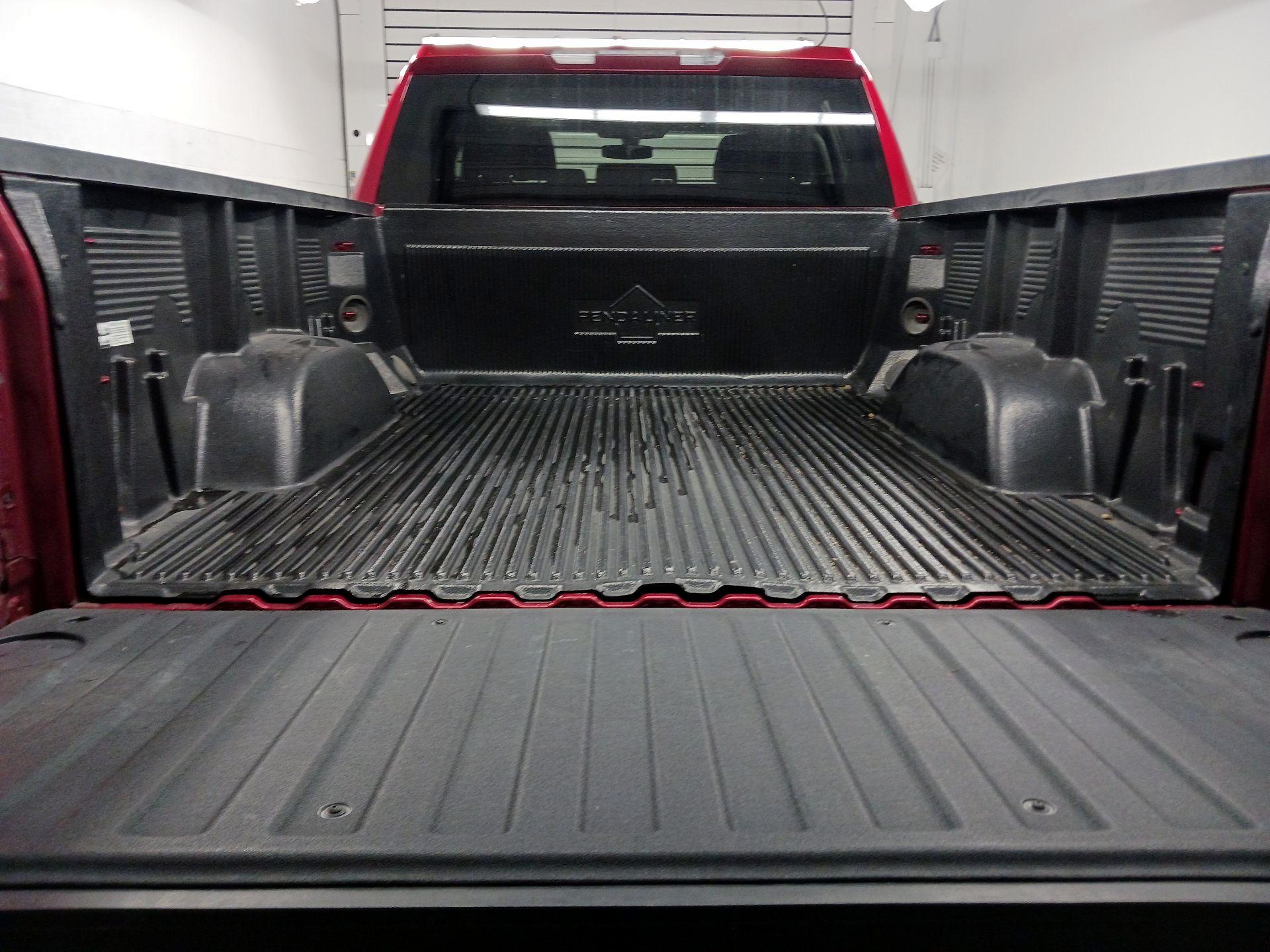 Thumbnail: 2021 Chevrolet Silverado 1500 - 20