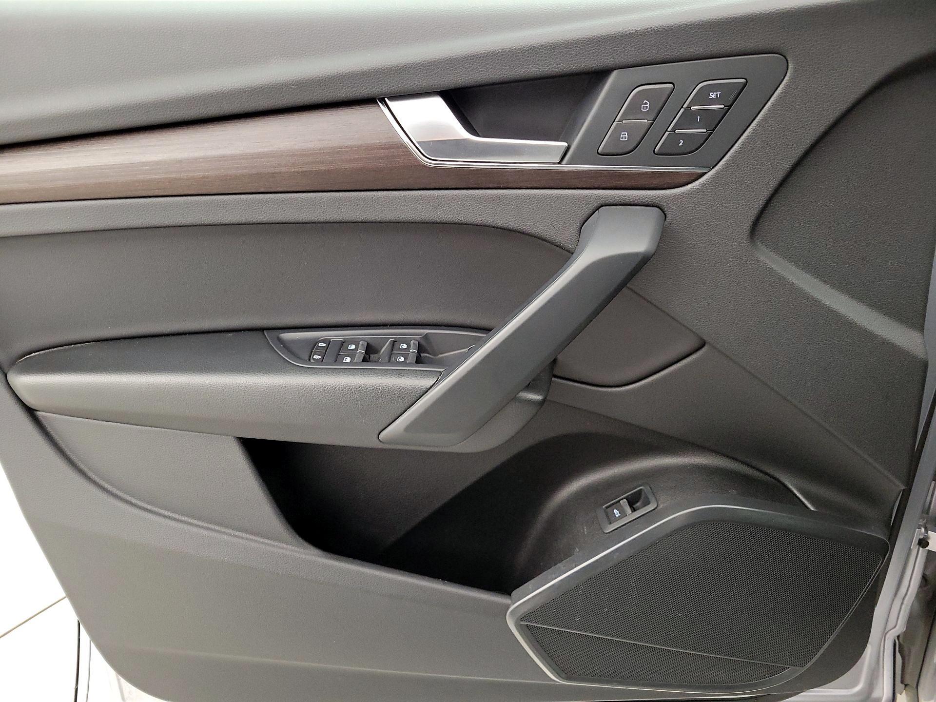 Thumbnail: 2023 Audi Q5 - 12