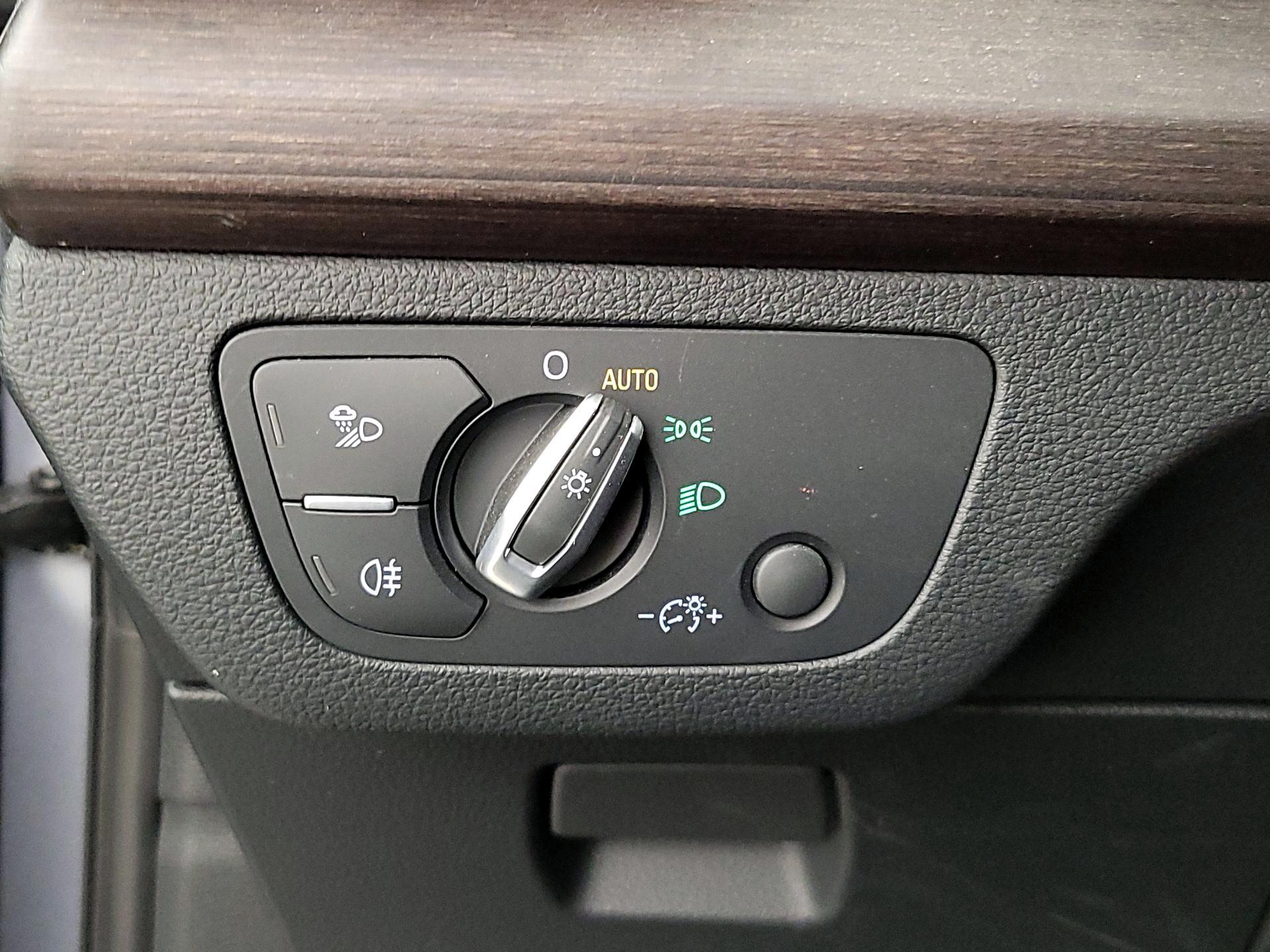 Thumbnail: 2023 Audi Q5 - 13