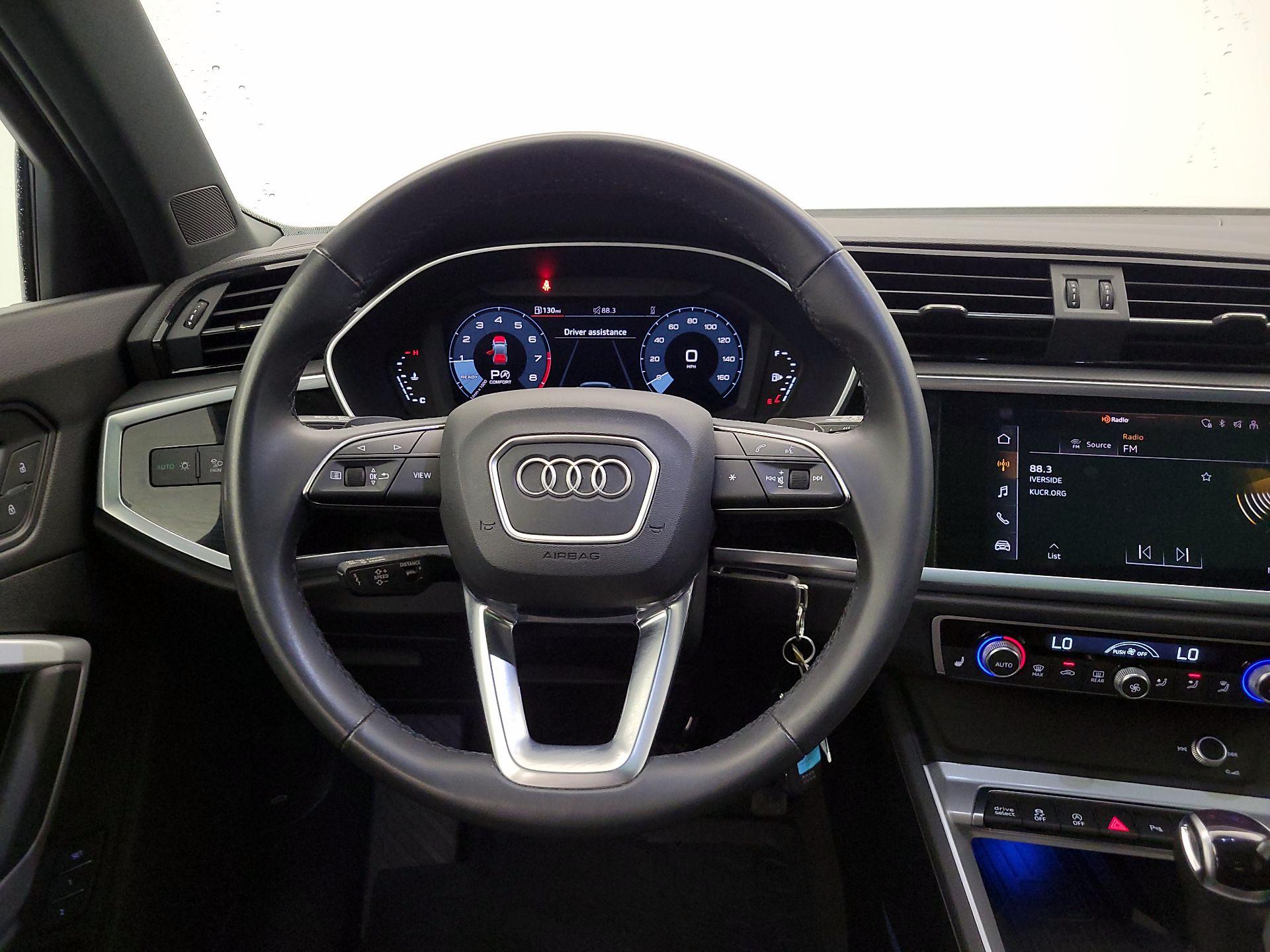 Thumbnail: 2022 Audi Q3 - 10