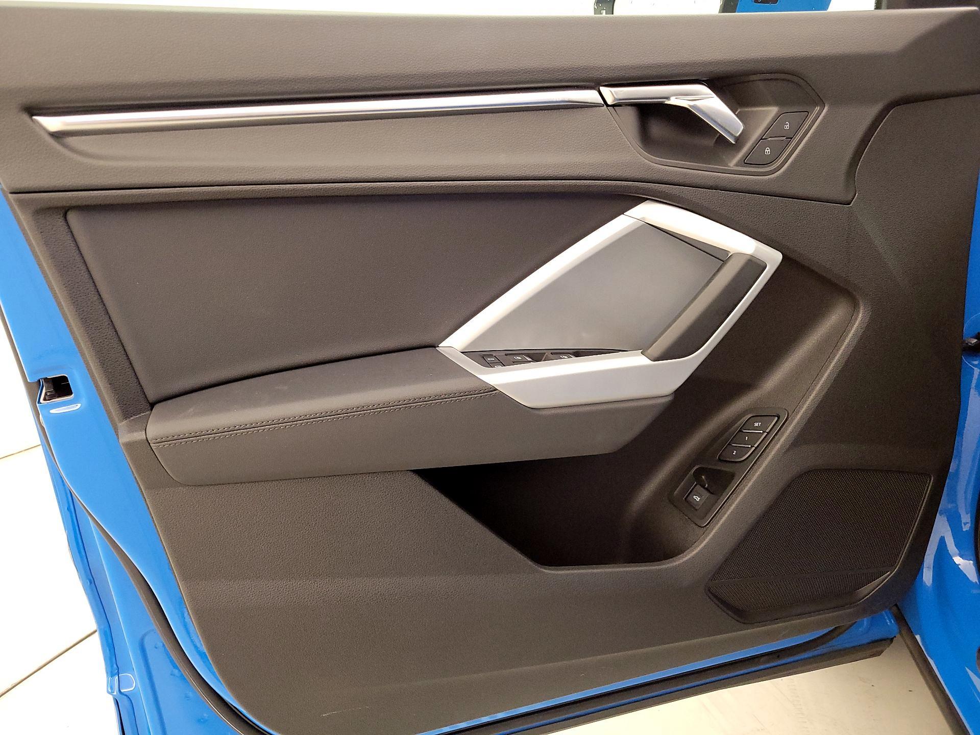 Thumbnail: 2022 Audi Q3 - 12