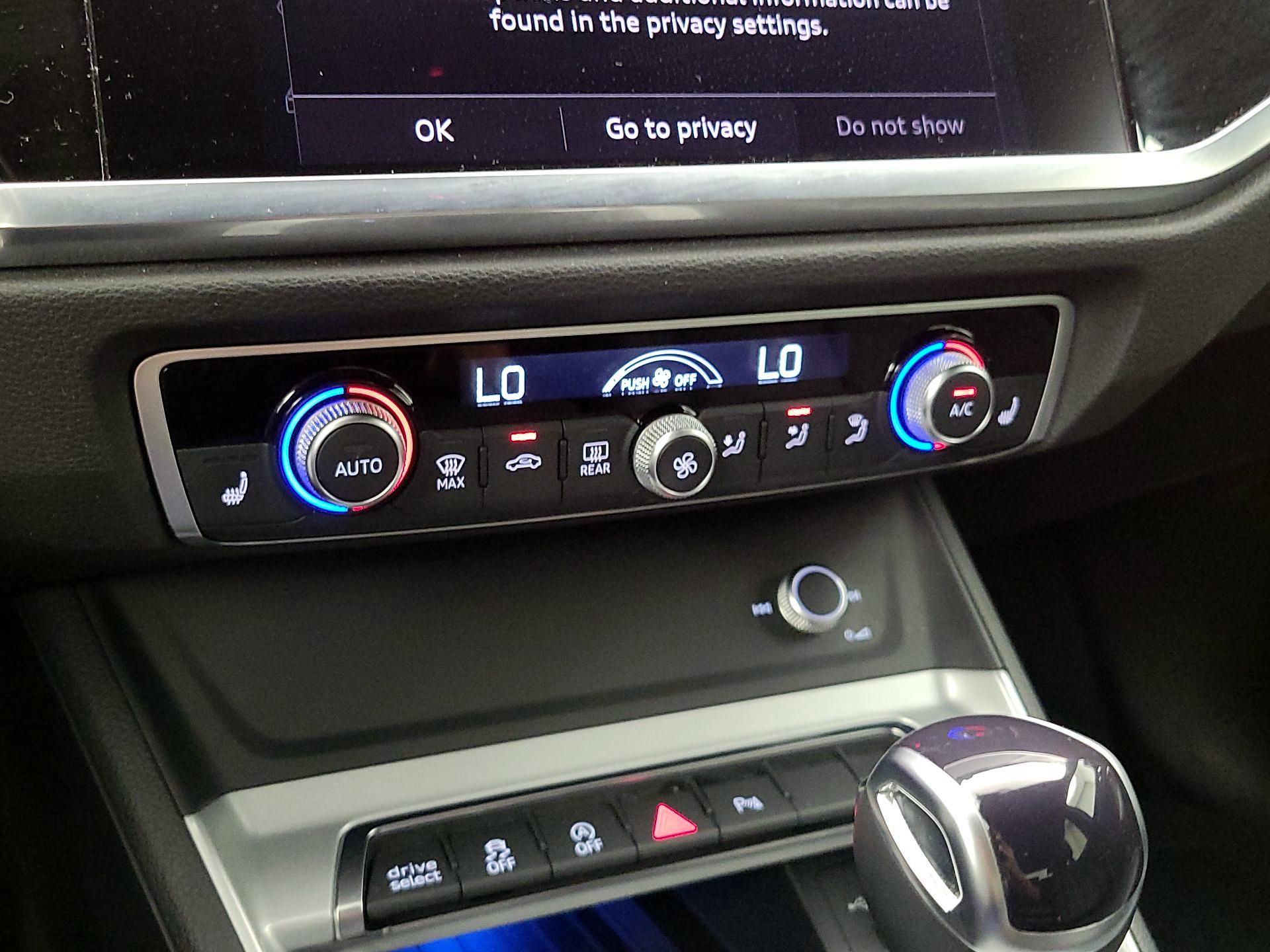 Thumbnail: 2022 Audi Q3 - 16