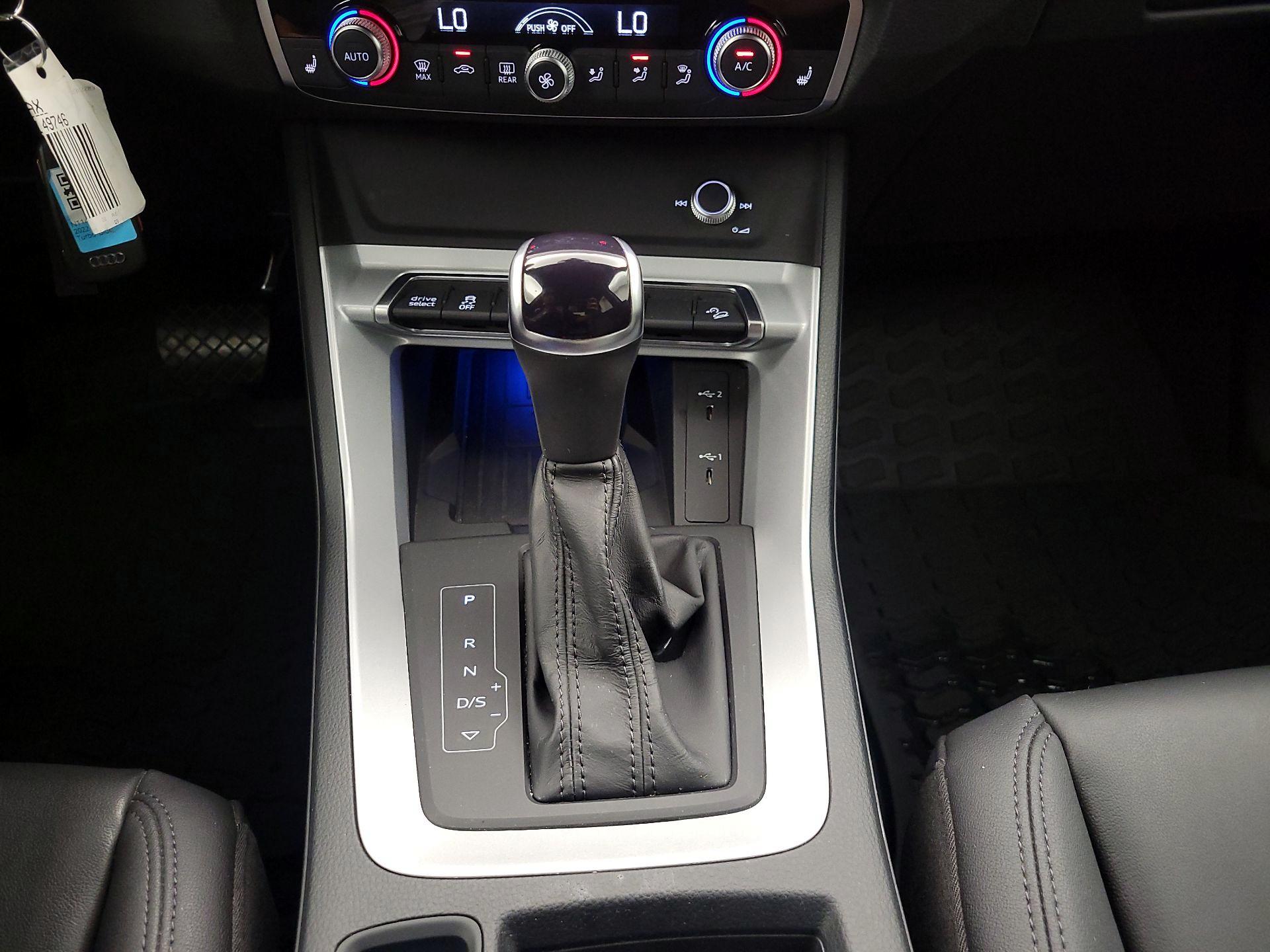 Thumbnail: 2022 Audi Q3 - 17