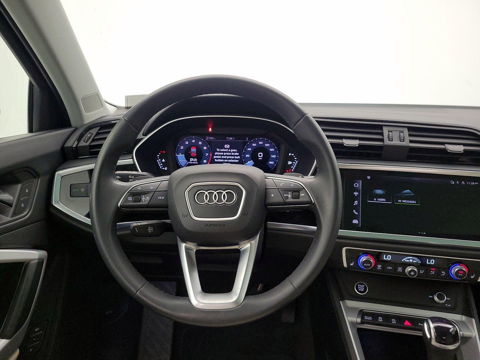 Thumbnail: 2023 Audi Q3 - 10