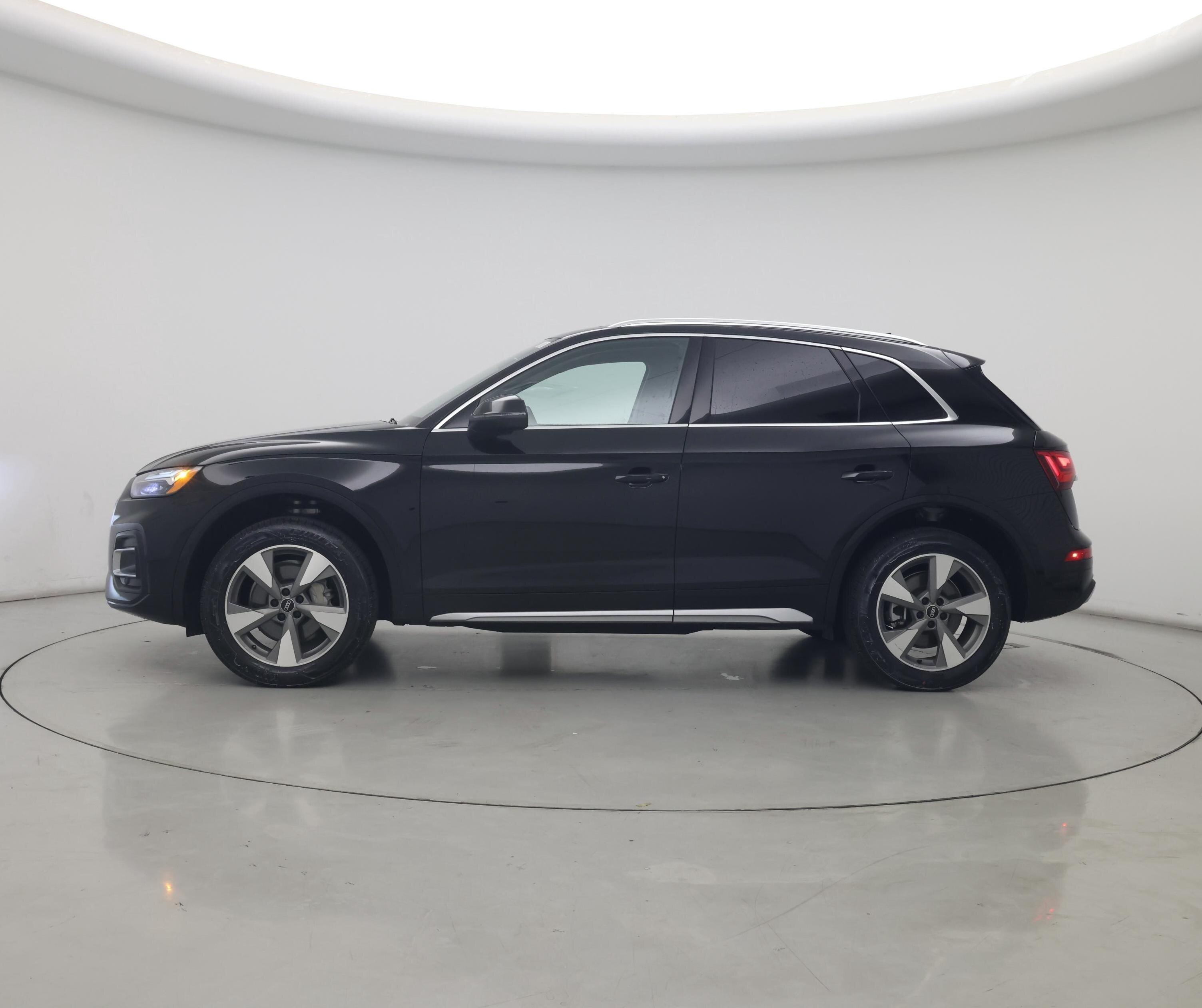 Thumbnail: 2023 Audi Q5 - 3