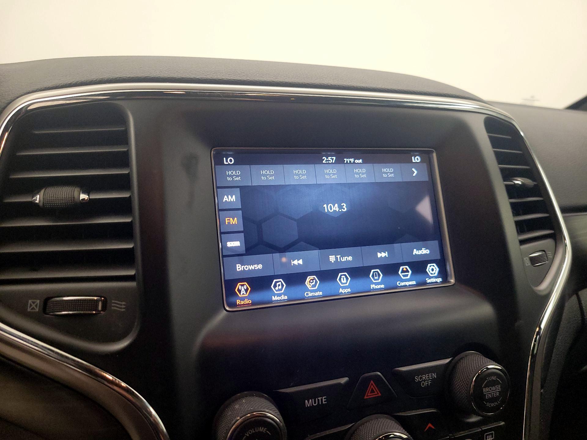 Thumbnail: 2019 Jeep Grand Cherokee - 15