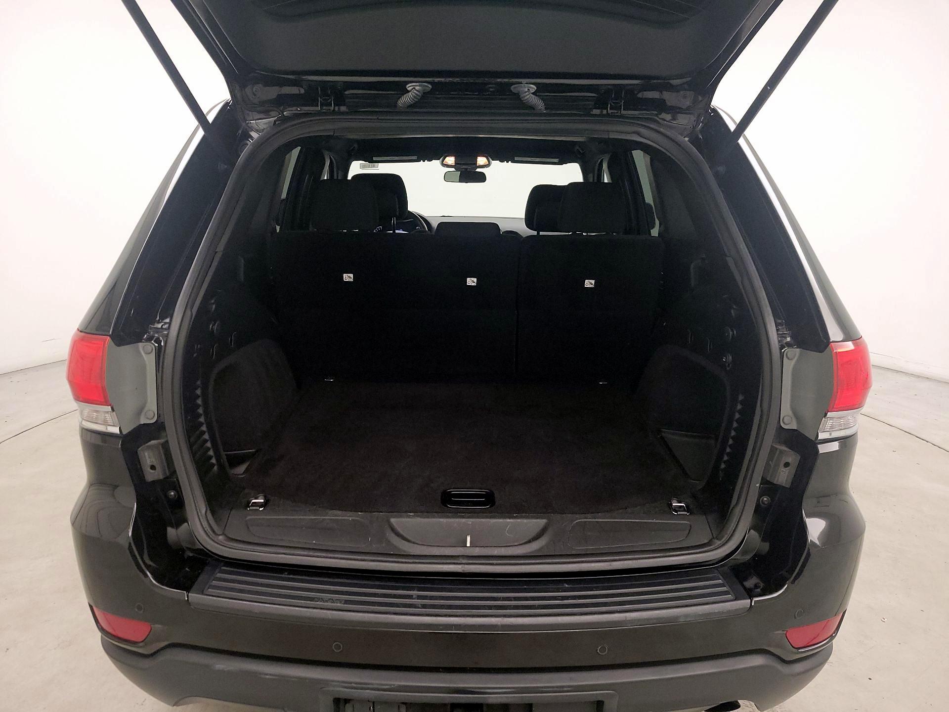 Thumbnail: 2019 Jeep Grand Cherokee - 20