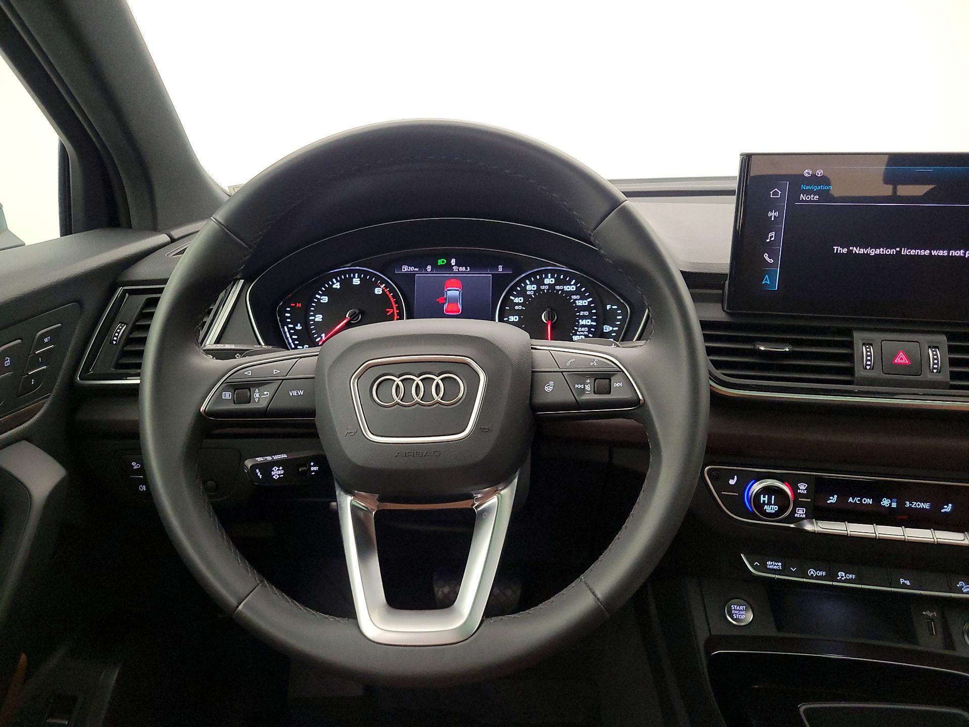 Thumbnail: 2023 Audi Q5 - 10