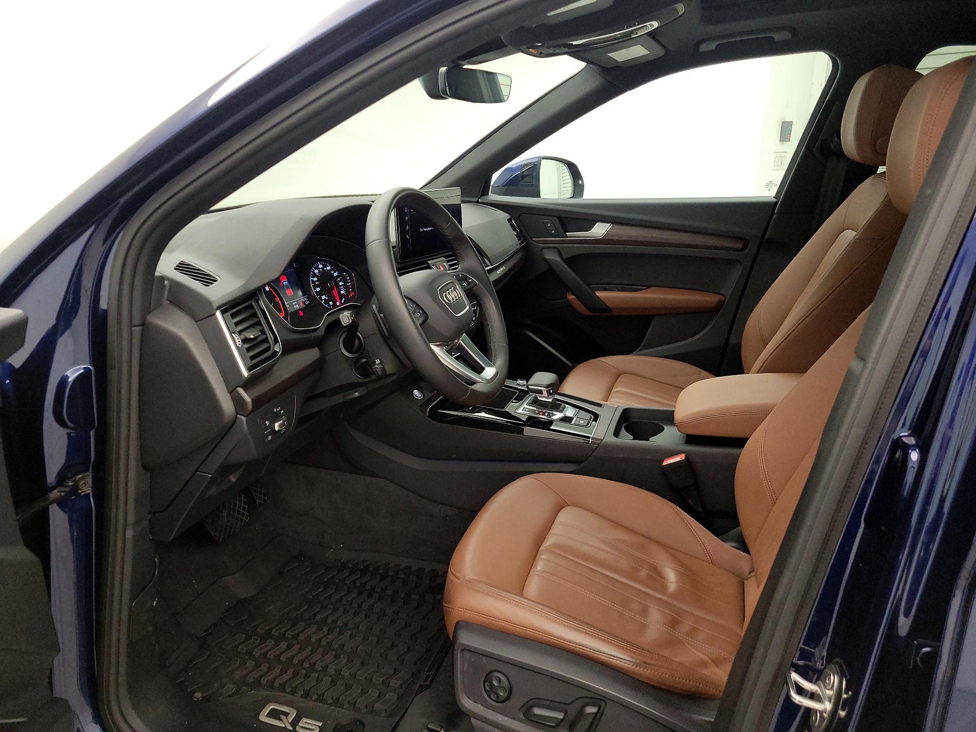 Thumbnail: 2023 Audi Q5 - 11