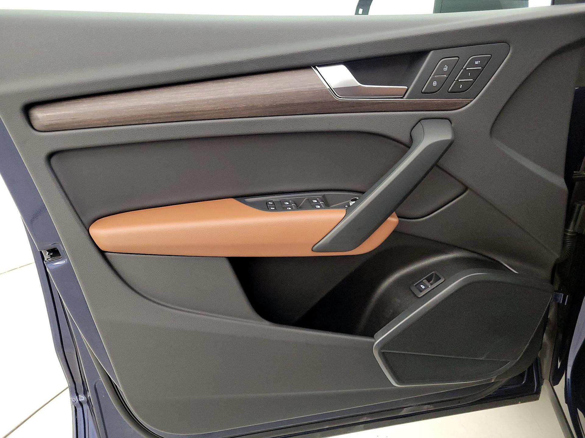 Thumbnail: 2023 Audi Q5 - 12