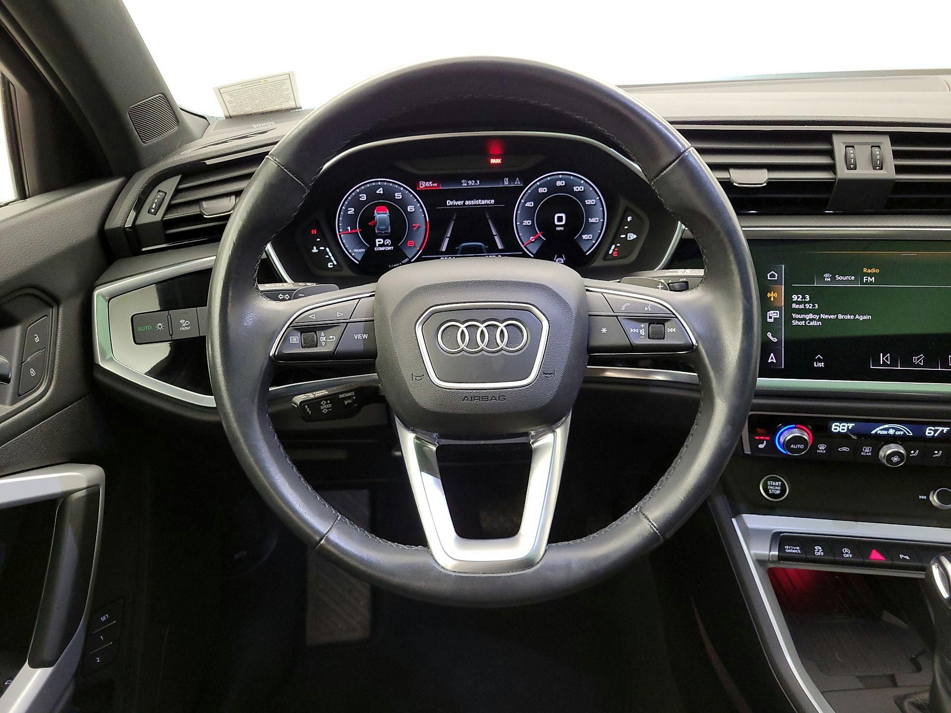 Thumbnail: 2023 Audi Q3 - 10