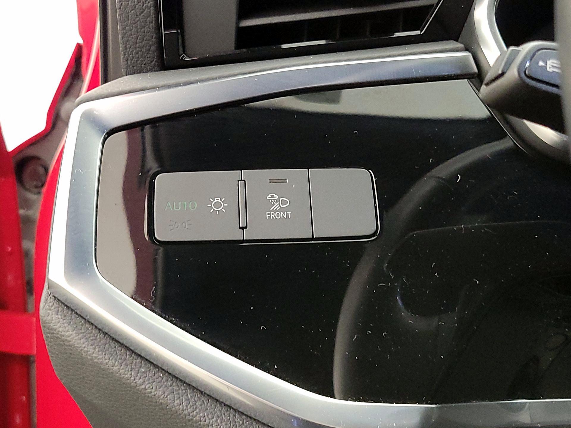 Thumbnail: 2023 Audi Q3 - 13