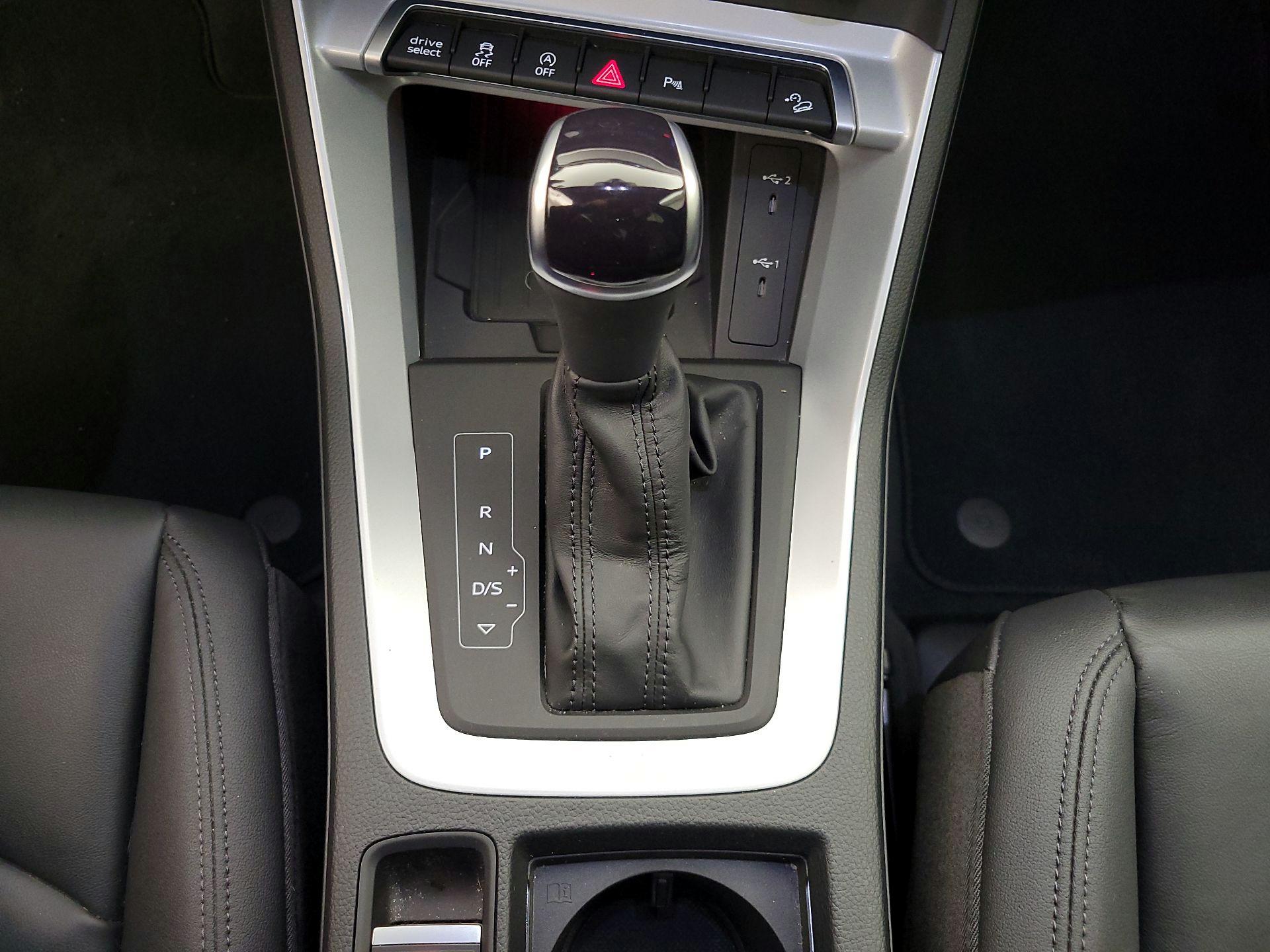 Thumbnail: 2023 Audi Q3 - 17