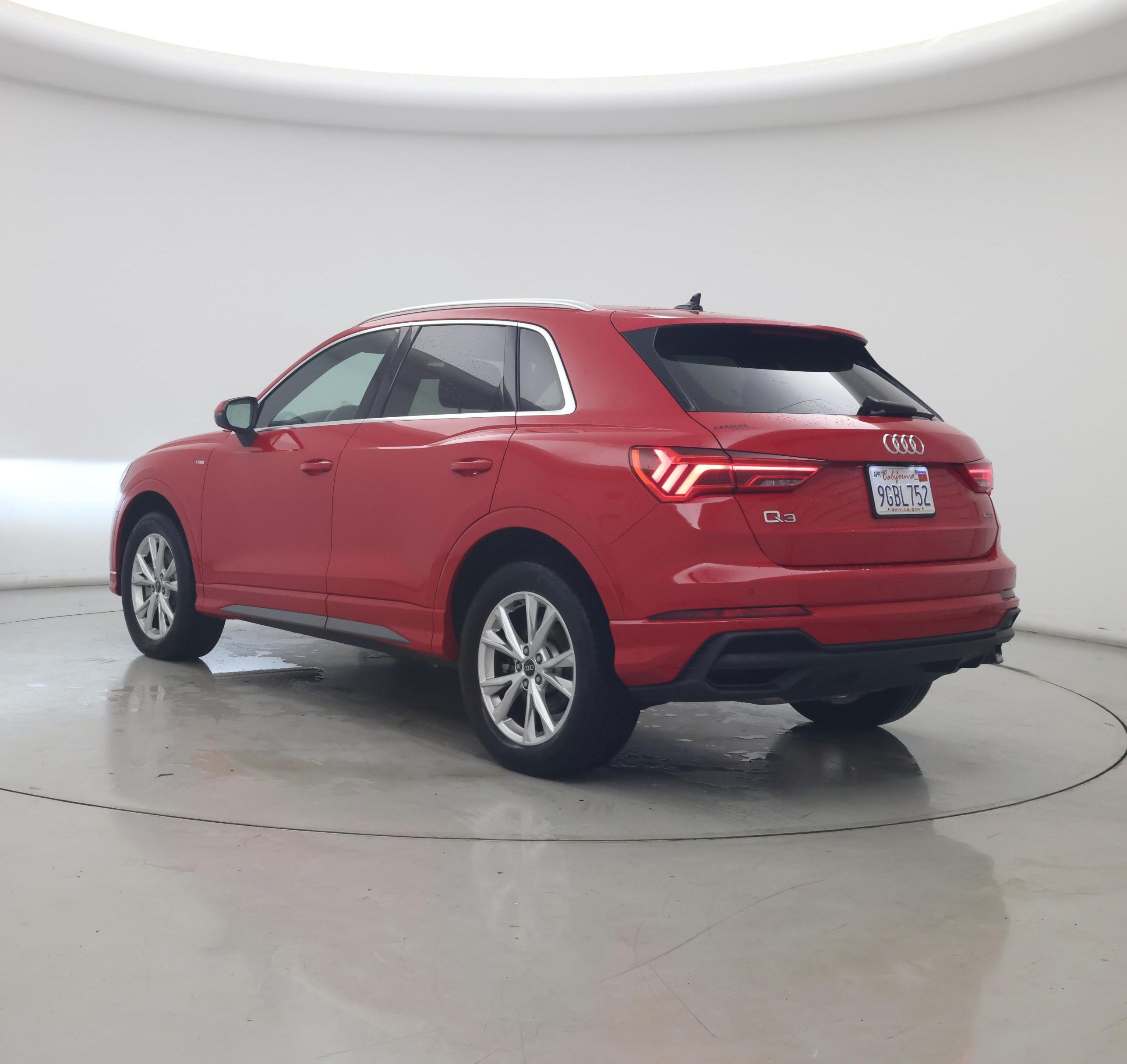 Thumbnail: 2023 Audi Q3 - 2