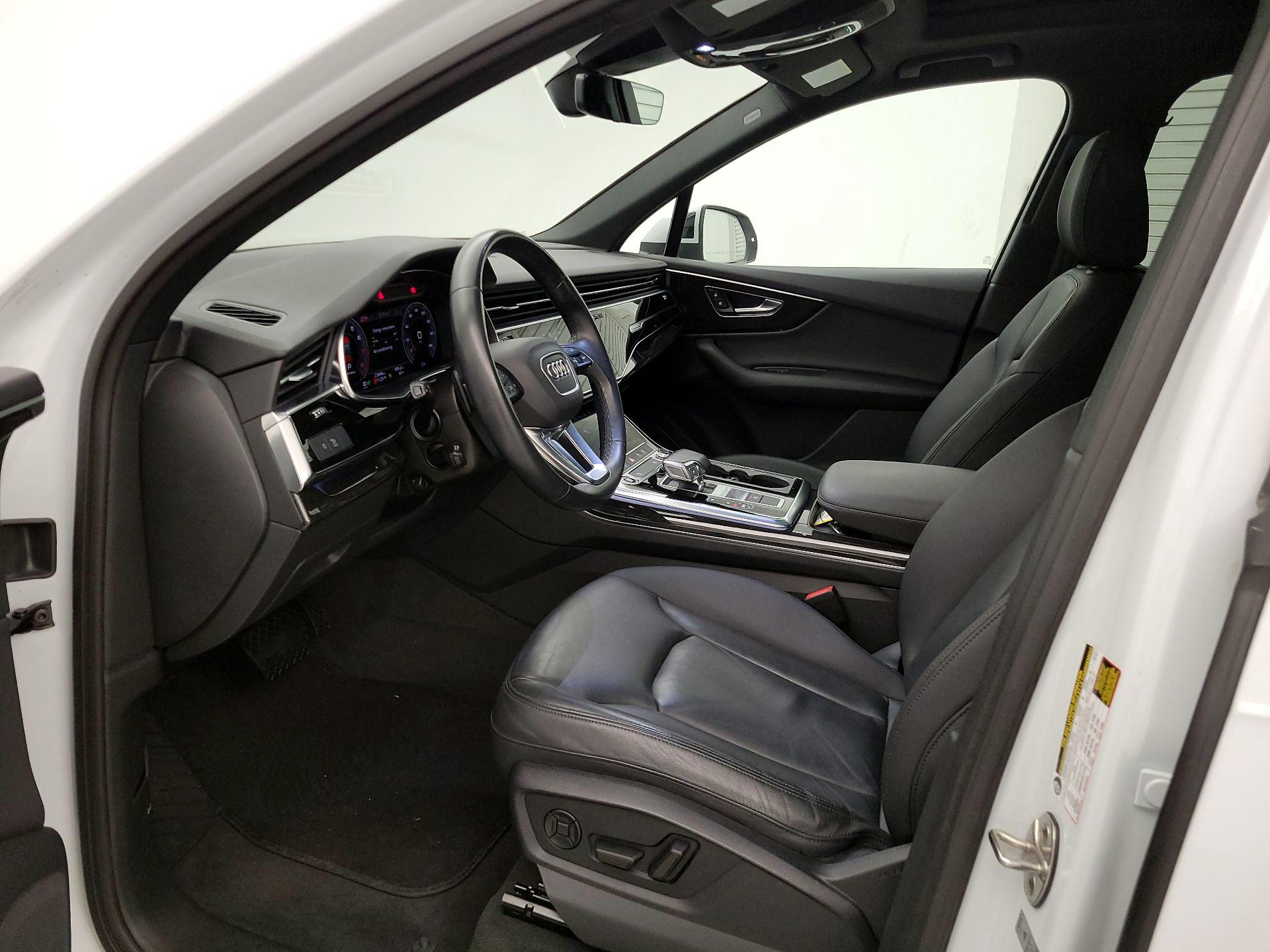 Thumbnail: 2022 Audi Q7 - 11