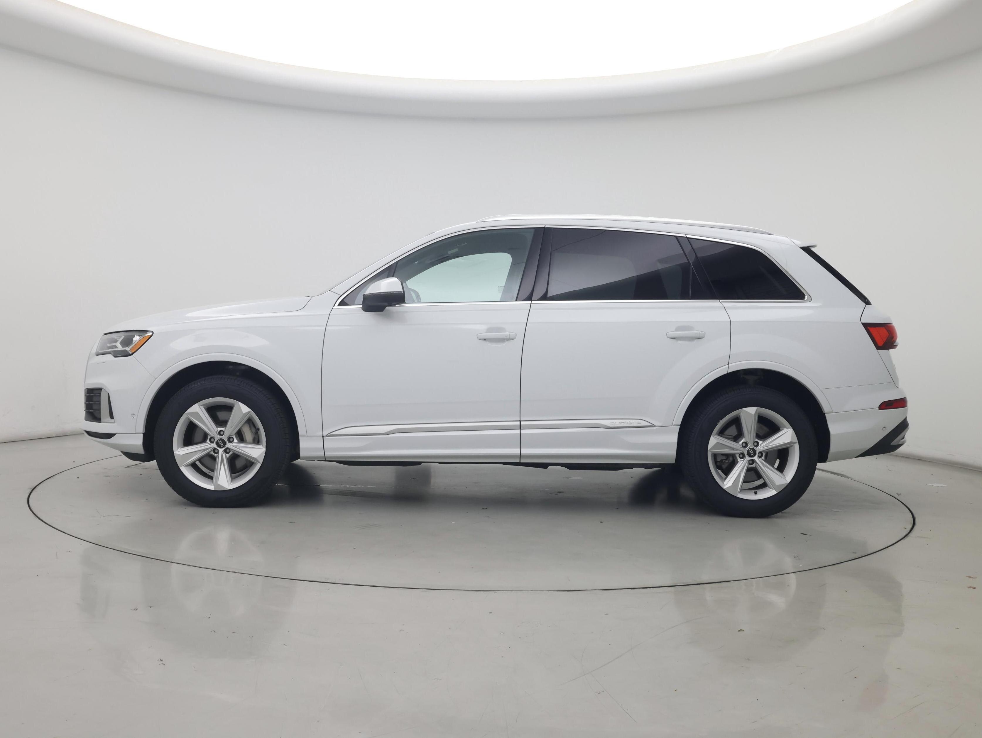 Thumbnail: 2022 Audi Q7 - 3