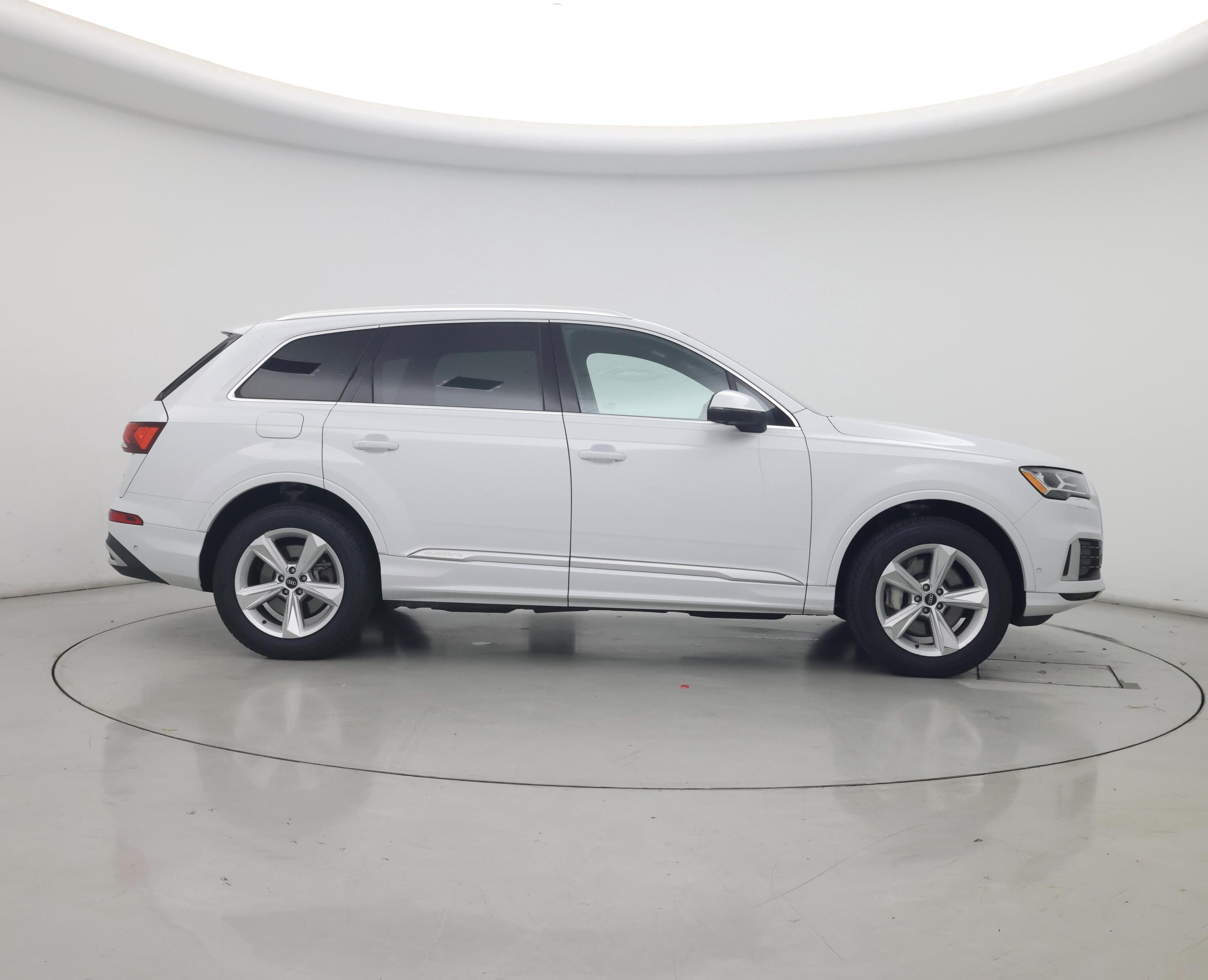 Thumbnail: 2022 Audi Q7 - 7