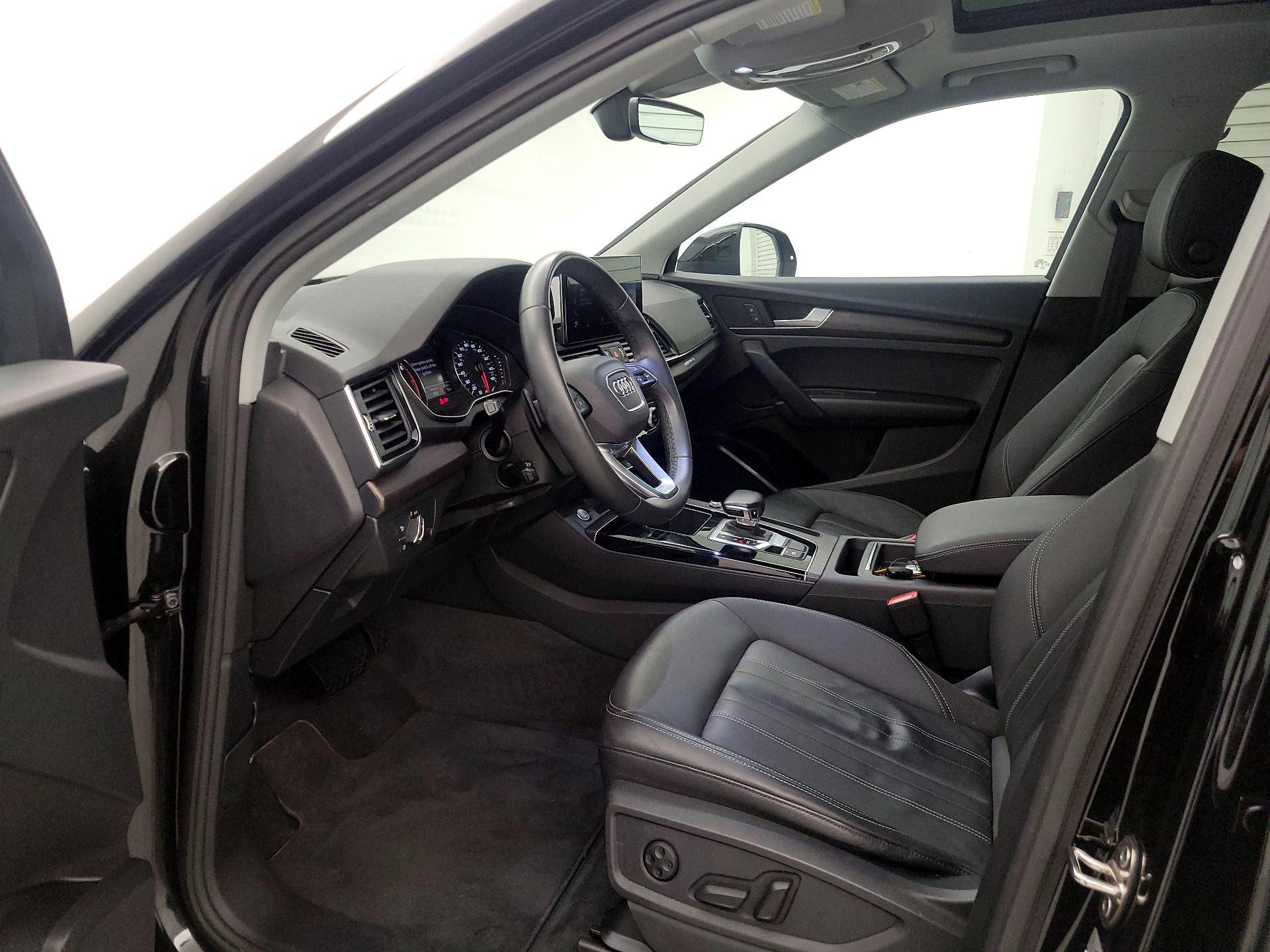 Thumbnail: 2022 Audi Q5 - 11