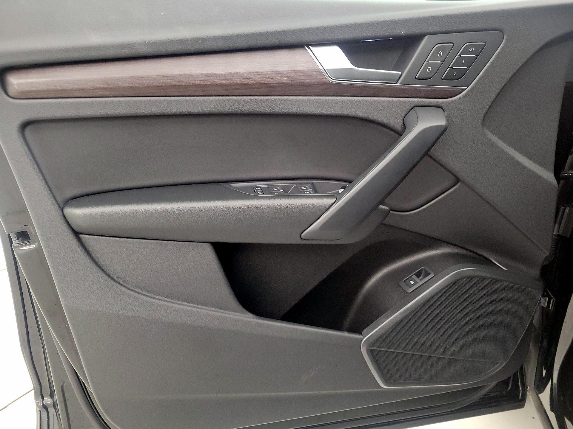 Thumbnail: 2022 Audi Q5 - 12