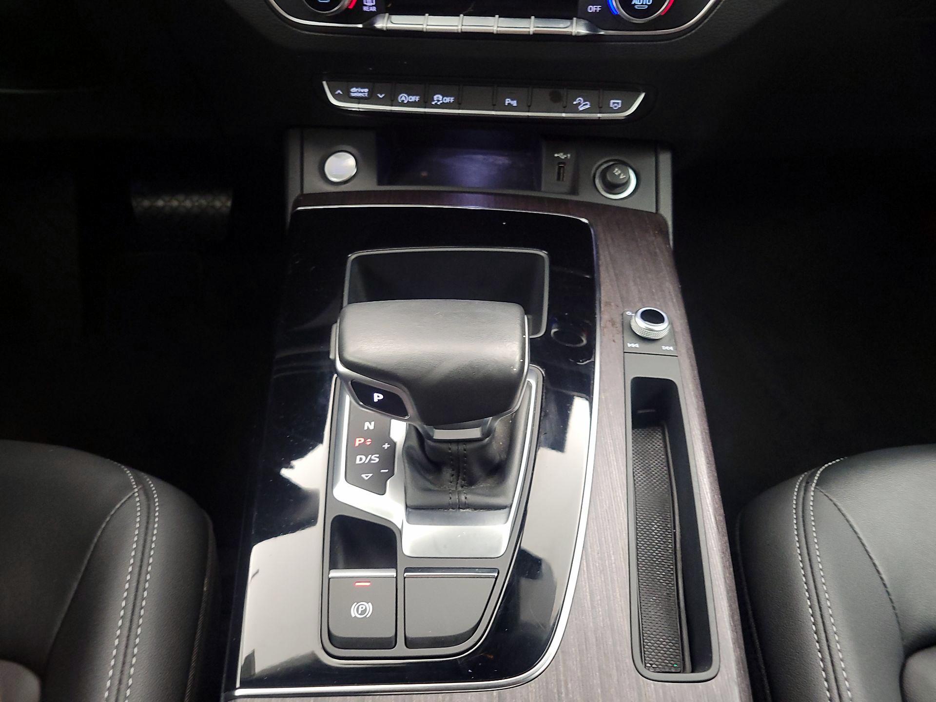 Thumbnail: 2022 Audi Q5 - 17