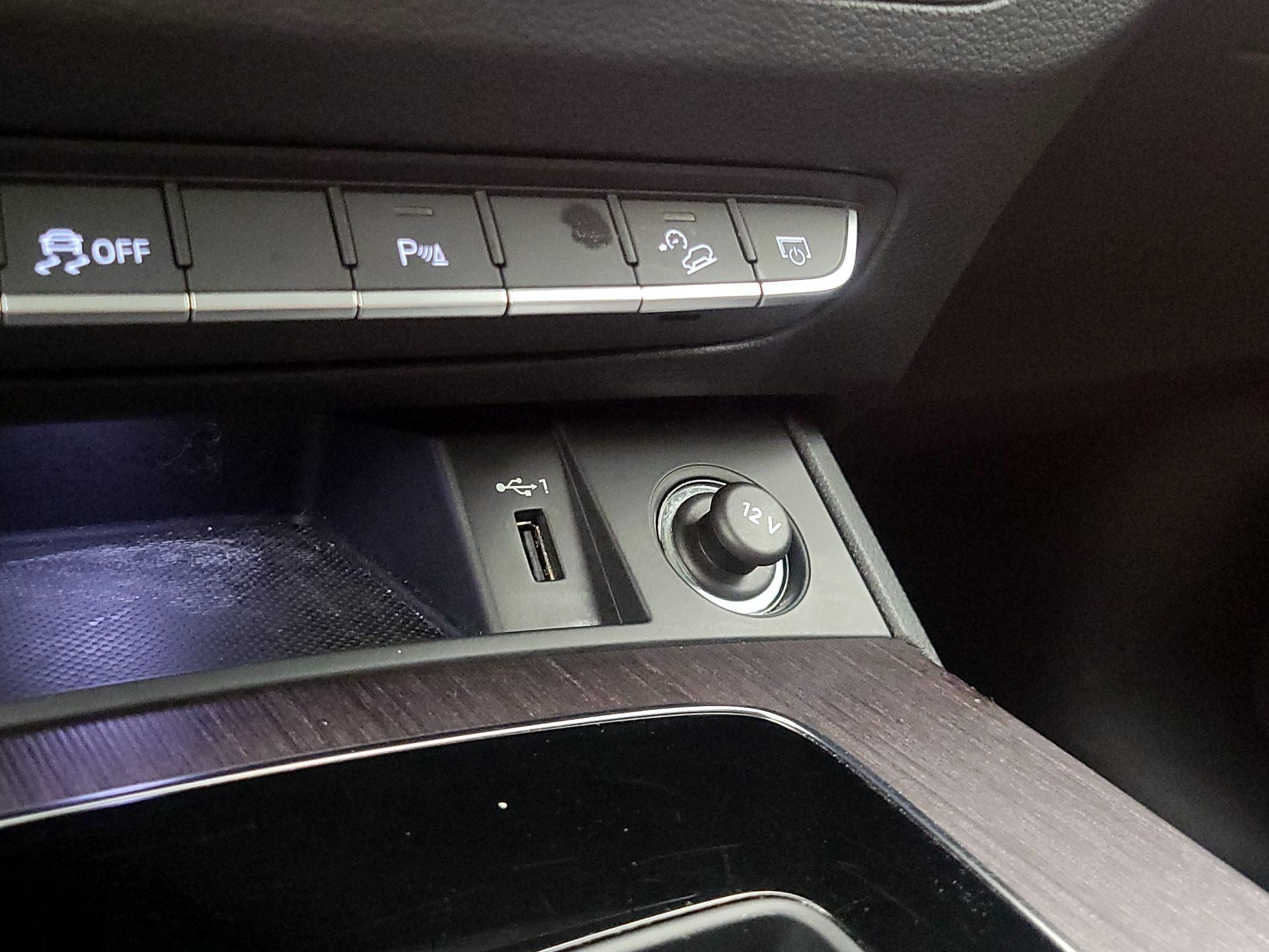 Thumbnail: 2022 Audi Q5 - 18