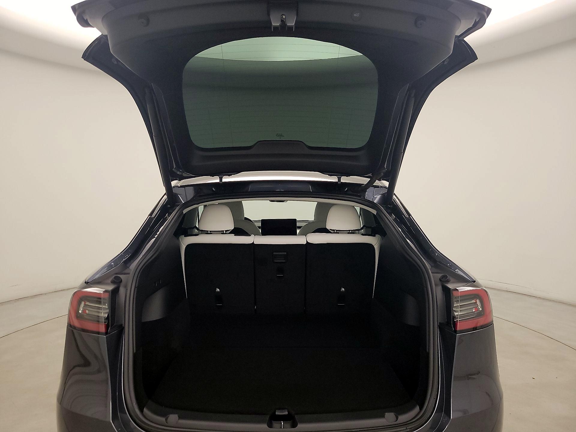 Thumbnail: 2022 Tesla Model Y - 19